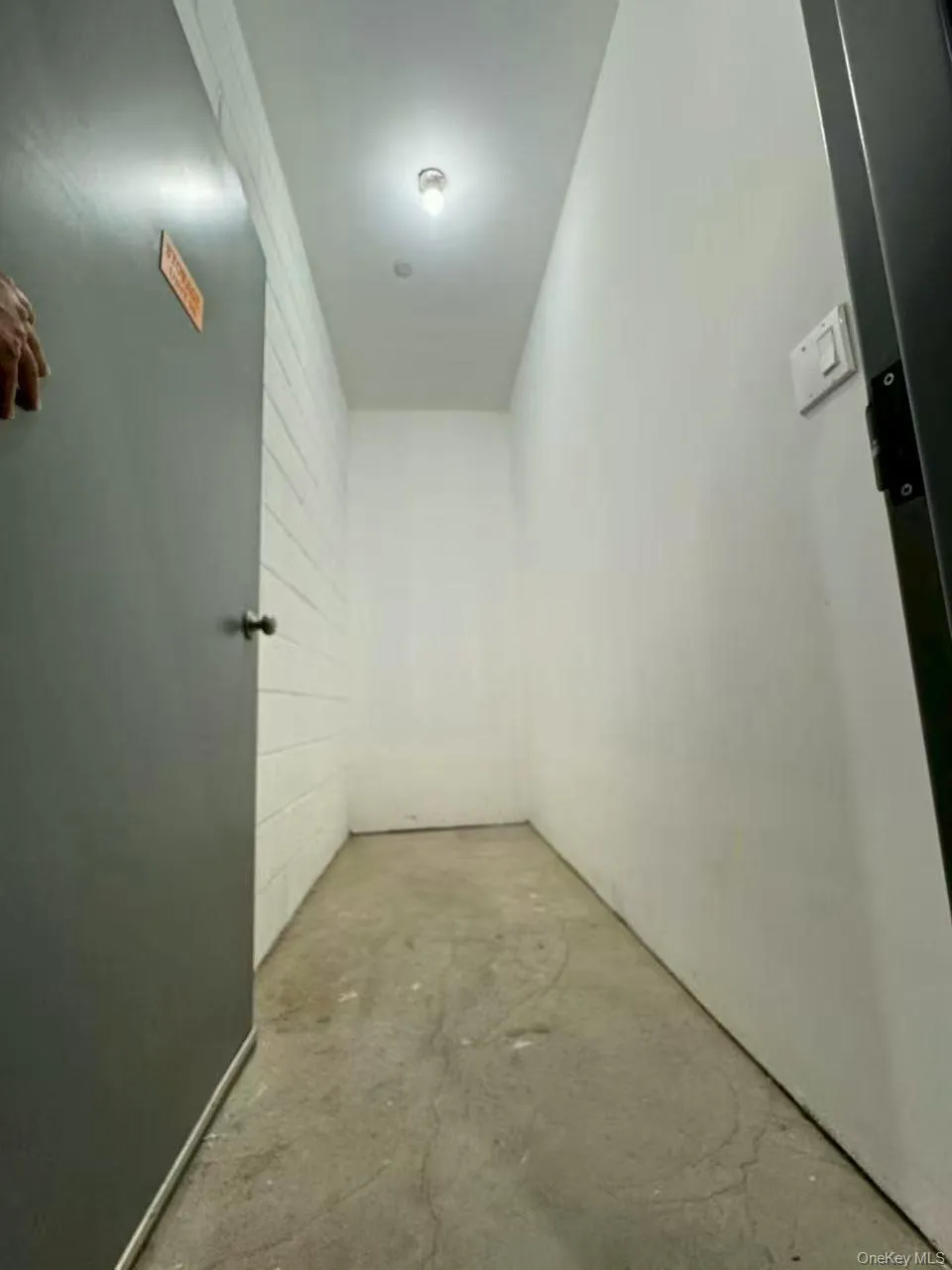 EACH UNIT WITH A STORAGEROOM EACH UNIT WITH A STORAGEROOM