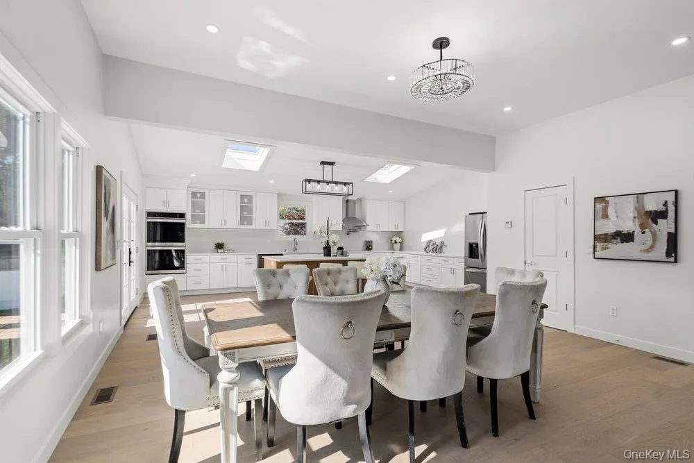 Dining Room features a contemporary chandelier and recessed lighting! Dining Room features a contemporary chandelier and recessed lighting!