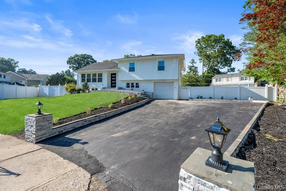 31 Seton Court, Oyster Bay, NY, 4 Bedrooms Bedrooms, 8 Rooms Rooms,4 BathroomsBathrooms,Residential,For Rent,Seton,0,1034992 31 Seton Court, Oyster Bay, NY, 4 Bedrooms Bedrooms, 8 Rooms Rooms,4 BathroomsBathrooms,Residential,For Rent,Seton,0,1034992