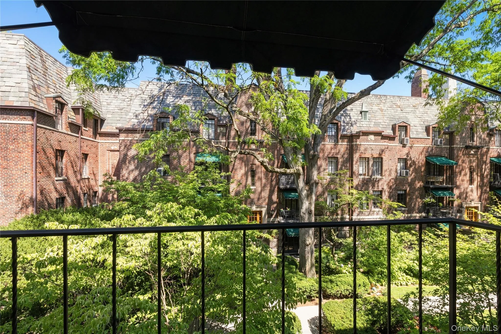 20 Broadway, White Plains, NY, 2 Bedrooms Bedrooms, 5 Rooms Rooms,1 BathroomBathrooms,Residential,For Rent,Broadway,0,1034993 20 Broadway, White Plains, NY, 2 Bedrooms Bedrooms, 5 Rooms Rooms,1 BathroomBathrooms,Residential,For Rent,Broadway,0,1034993