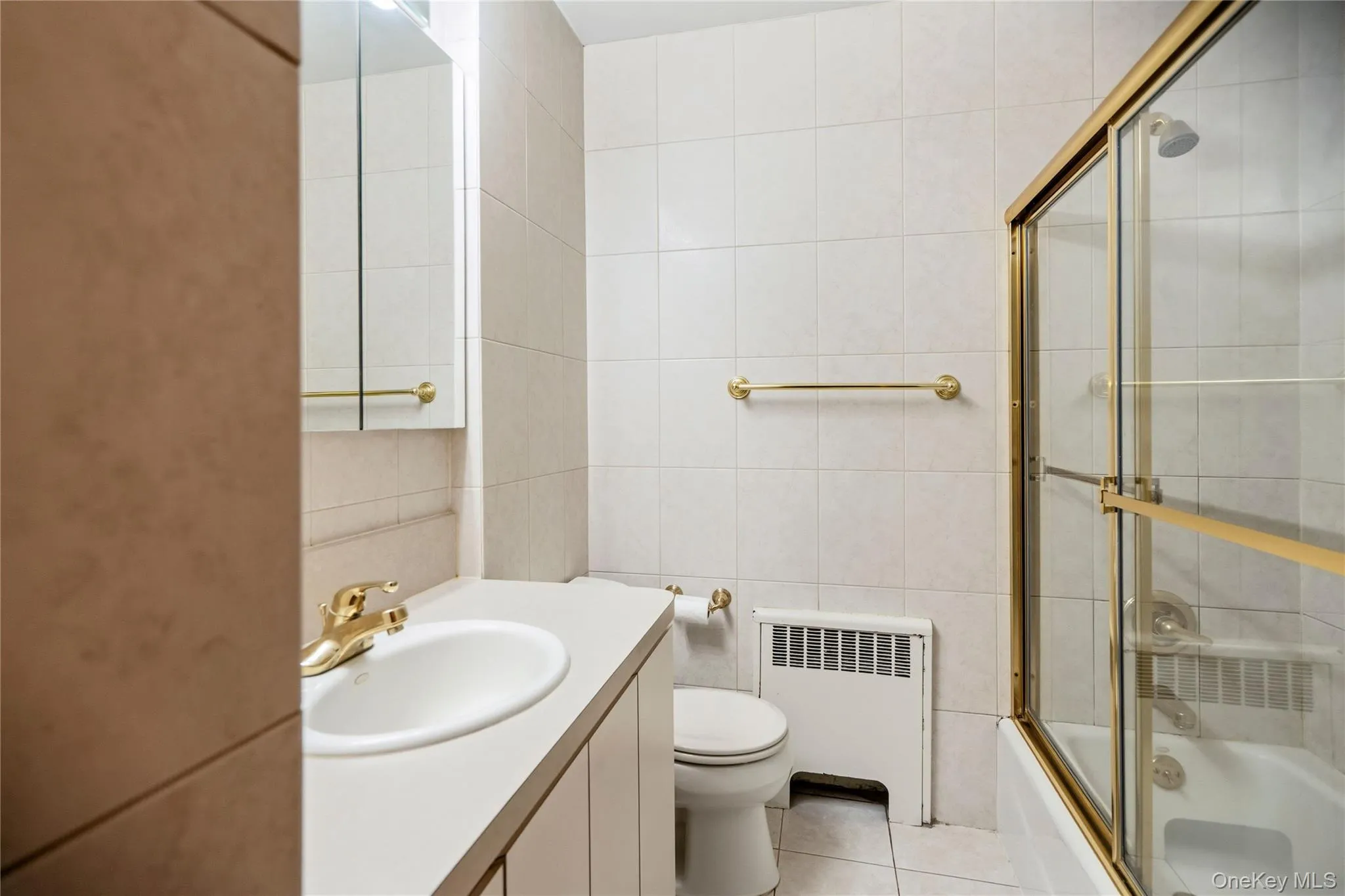 1451 Seamans Neck Road, Hempstead, NY, 4 Bedrooms Bedrooms, 10 Rooms Rooms,2 BathroomsBathrooms,Residential,For Rent,Seamans Neck,0,1034995 1451 Seamans Neck Road, Hempstead, NY, 4 Bedrooms Bedrooms, 10 Rooms Rooms,2 BathroomsBathrooms,Residential,For Rent,Seamans Neck,0,1034995