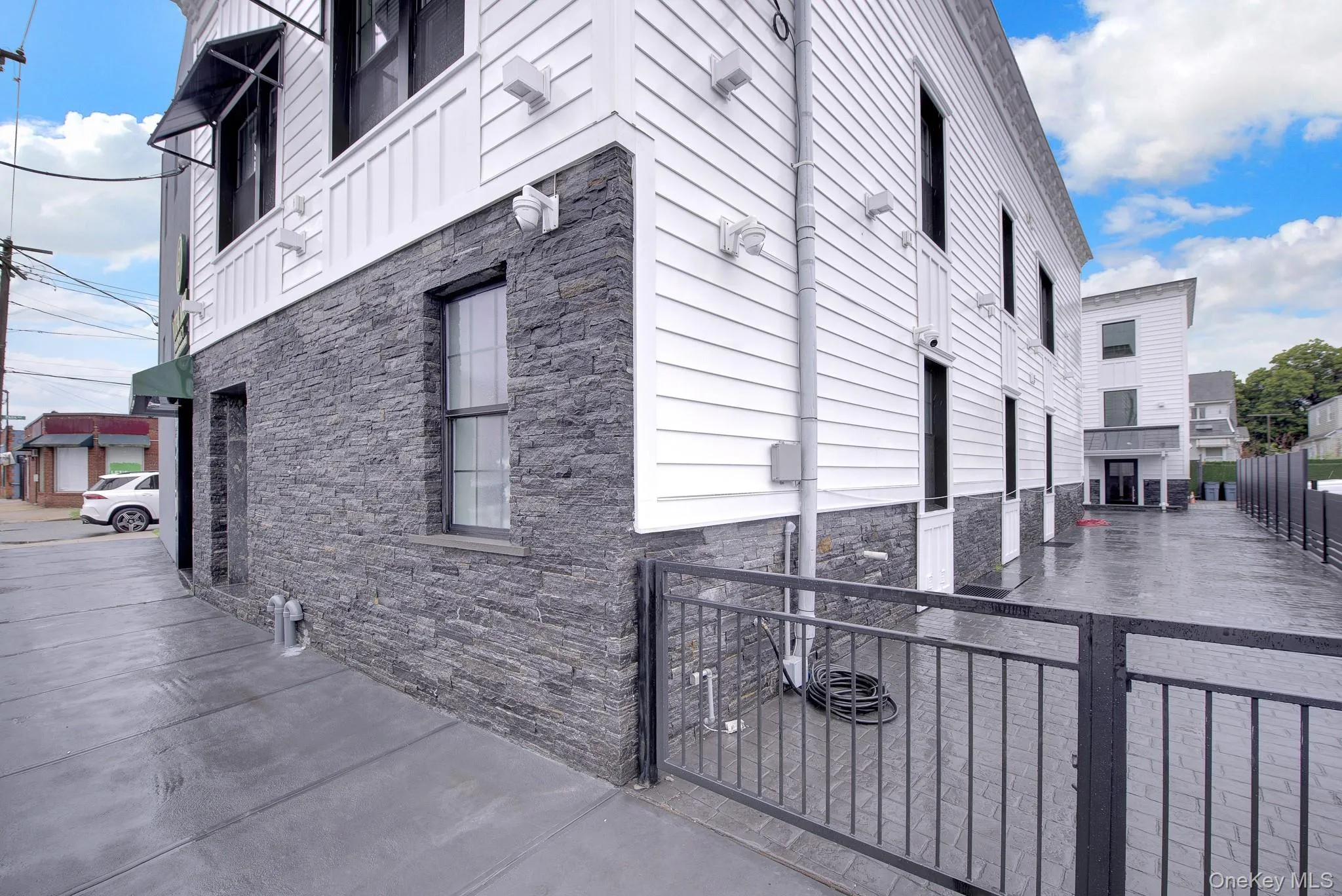36 Lakeville Road, North Hempstead, NY, 1 Bedroom Bedrooms, 3 Rooms Rooms,1 BathroomBathrooms,Residential Lease,For Rent,Lakeville,0,1034996 36 Lakeville Road, North Hempstead, NY, 1 Bedroom Bedrooms, 3 Rooms Rooms,1 BathroomBathrooms,Residential Lease,For Rent,Lakeville,0,1034996