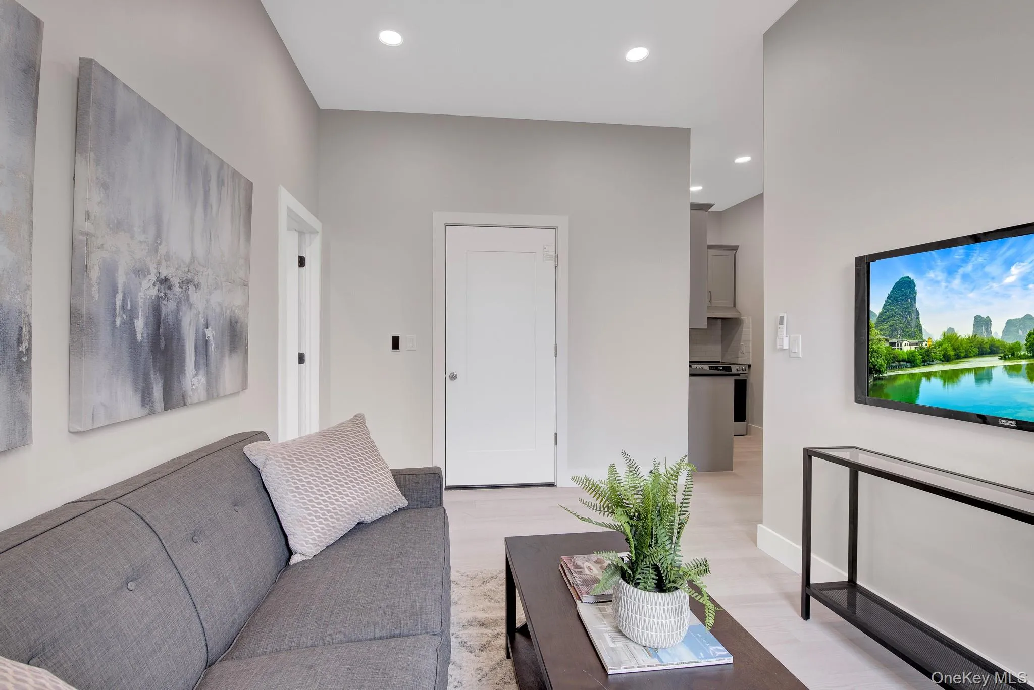 36 Lakeville Road, North Hempstead, NY, 1 Bedroom Bedrooms, 3 Rooms Rooms,1 BathroomBathrooms,Residential Lease,For Rent,Lakeville,0,1034996 36 Lakeville Road, North Hempstead, NY, 1 Bedroom Bedrooms, 3 Rooms Rooms,1 BathroomBathrooms,Residential Lease,For Rent,Lakeville,0,1034996
