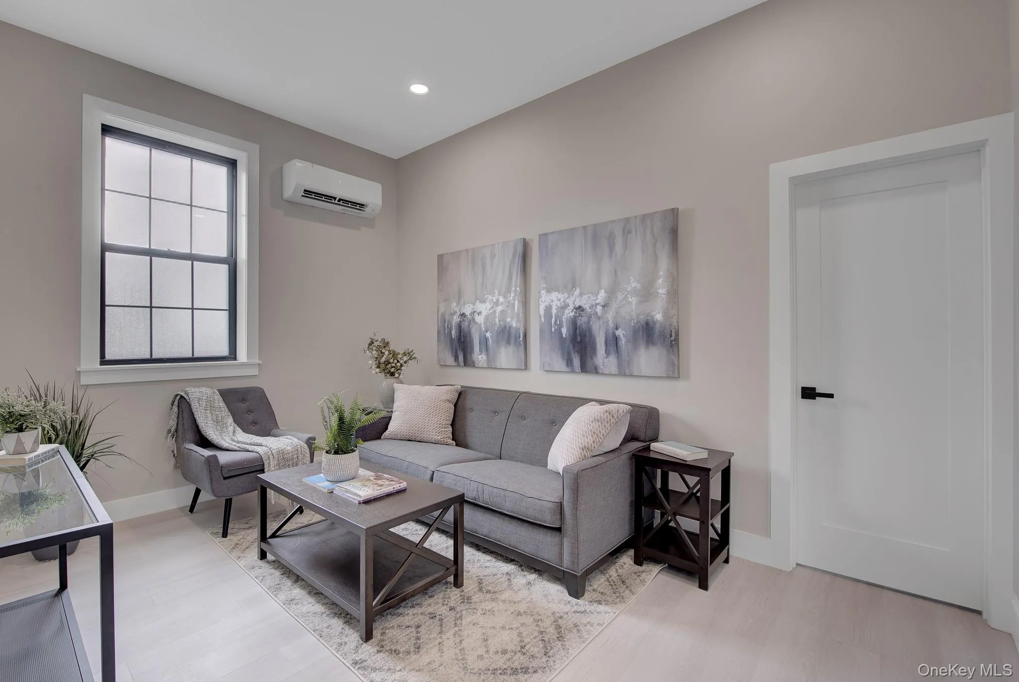 36 Lakeville Road, North Hempstead, NY, 1 Bedroom Bedrooms, 3 Rooms Rooms,1 BathroomBathrooms,Residential Lease,For Rent,Lakeville,0,1034996 36 Lakeville Road, North Hempstead, NY, 1 Bedroom Bedrooms, 3 Rooms Rooms,1 BathroomBathrooms,Residential Lease,For Rent,Lakeville,0,1034996