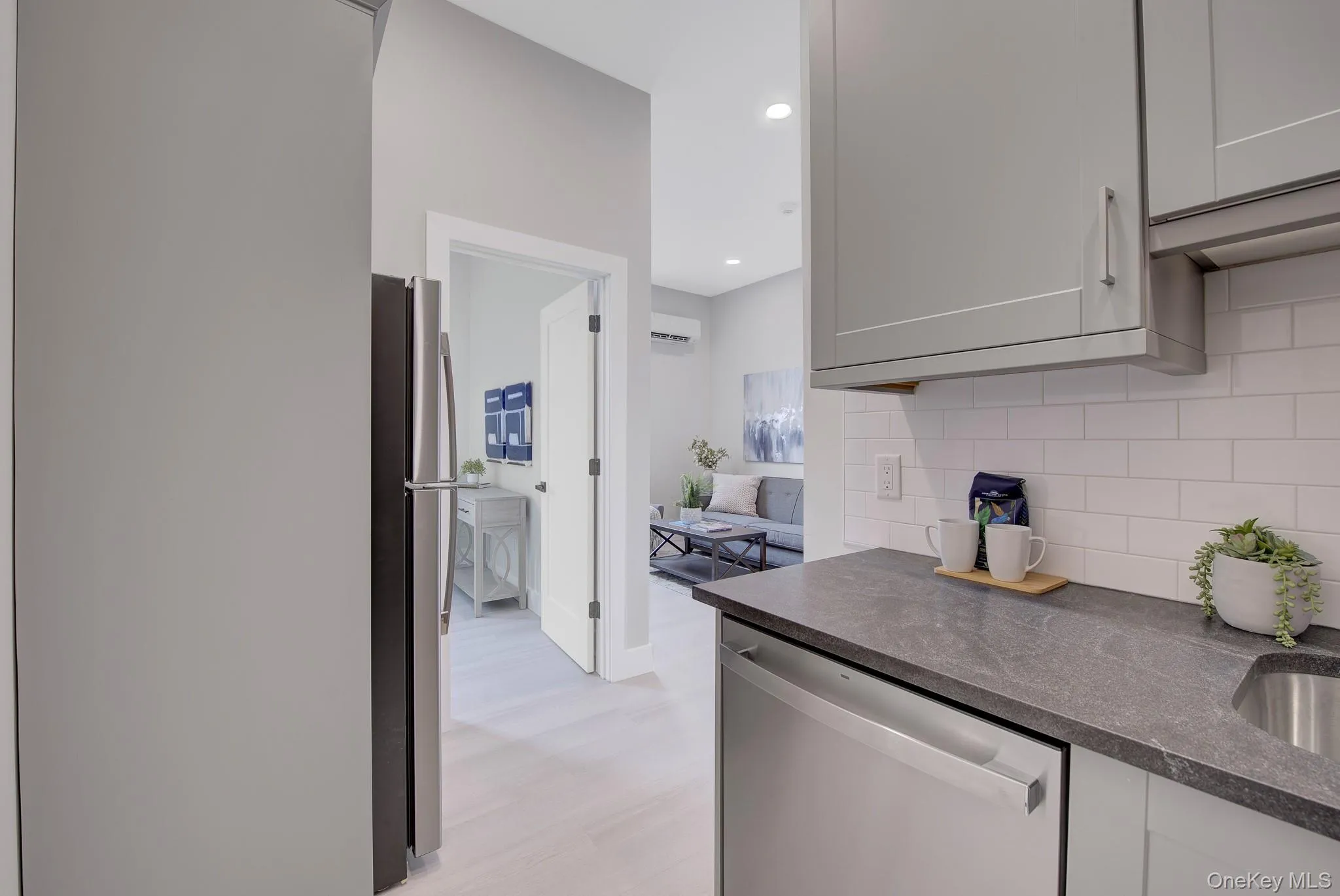 36 Lakeville Road, North Hempstead, NY, 1 Bedroom Bedrooms, 3 Rooms Rooms,1 BathroomBathrooms,Residential Lease,For Rent,Lakeville,0,1034996 36 Lakeville Road, North Hempstead, NY, 1 Bedroom Bedrooms, 3 Rooms Rooms,1 BathroomBathrooms,Residential Lease,For Rent,Lakeville,0,1034996