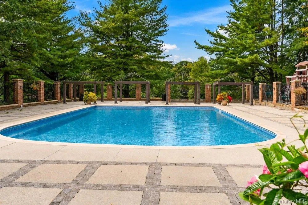 11 Pony Circle, North Hempstead, NY, 4 Bedrooms Bedrooms, 8 Rooms Rooms,3 BathroomsBathrooms,Residential,For Rent,Pony,0,1034998 11 Pony Circle, North Hempstead, NY, 4 Bedrooms Bedrooms, 8 Rooms Rooms,3 BathroomsBathrooms,Residential,For Rent,Pony,0,1034998