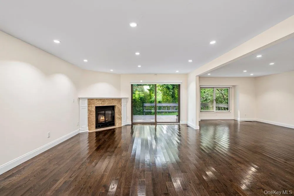 11 Pony Circle, North Hempstead, NY, 4 Bedrooms Bedrooms, 8 Rooms Rooms,3 BathroomsBathrooms,Residential,For Rent,Pony,0,1034998 11 Pony Circle, North Hempstead, NY, 4 Bedrooms Bedrooms, 8 Rooms Rooms,3 BathroomsBathrooms,Residential,For Rent,Pony,0,1034998