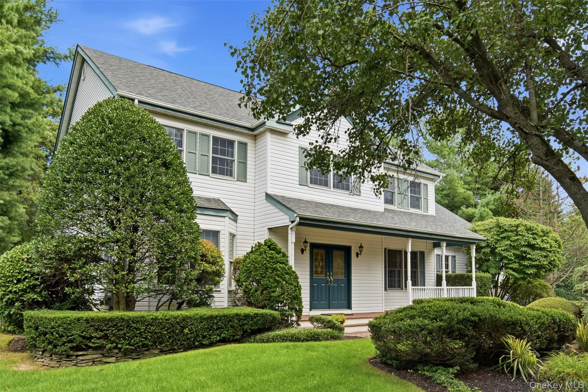 14 Dupont Court, Huntington, NY, 5 Bedrooms Bedrooms, 10 Rooms Rooms,3 BathroomsBathrooms,Residential,For Rent,Dupont,0,1034999 14 Dupont Court, Huntington, NY, 5 Bedrooms Bedrooms, 10 Rooms Rooms,3 BathroomsBathrooms,Residential,For Rent,Dupont,0,1034999