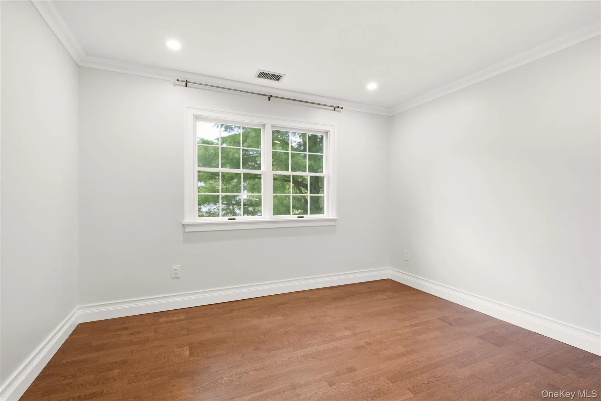 14 Dupont Court, Huntington, NY, 5 Bedrooms Bedrooms, 10 Rooms Rooms,3 BathroomsBathrooms,Residential,For Rent,Dupont,0,1034999 14 Dupont Court, Huntington, NY, 5 Bedrooms Bedrooms, 10 Rooms Rooms,3 BathroomsBathrooms,Residential,For Rent,Dupont,0,1034999