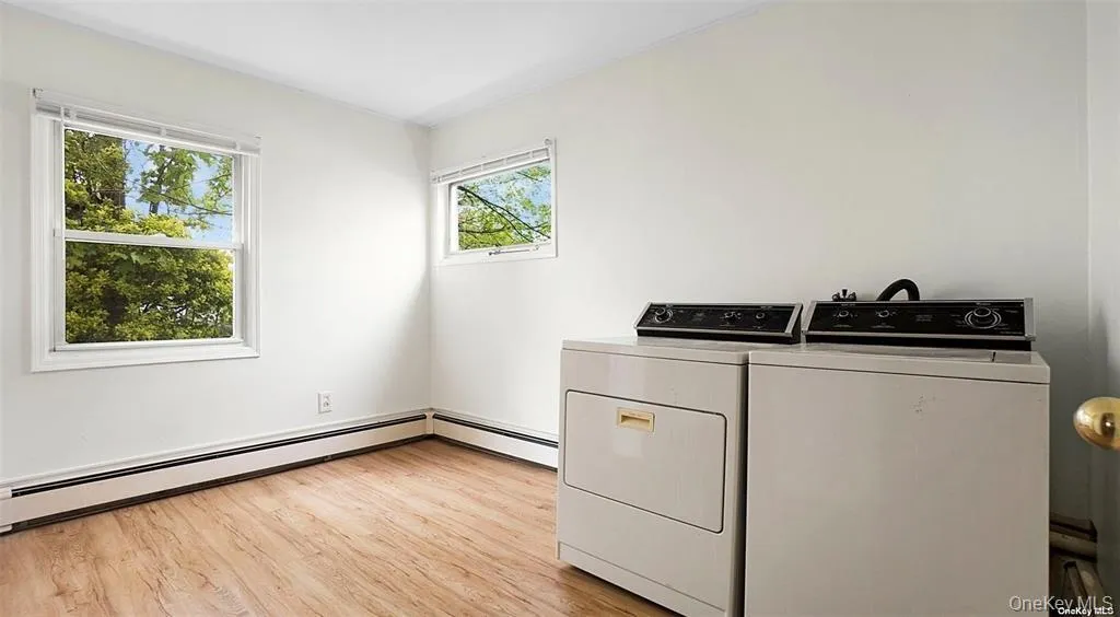 26 Carriage Lane, Hempstead, NY, 4 Bedrooms Bedrooms, 6 Rooms Rooms,2 BathroomsBathrooms,Residential Lease,For Rent,Carriage,0,1035005 26 Carriage Lane, Hempstead, NY, 4 Bedrooms Bedrooms, 6 Rooms Rooms,2 BathroomsBathrooms,Residential Lease,For Rent,Carriage,0,1035005