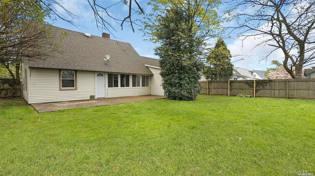 26 Carriage Lane, Hempstead, NY, 4 Bedrooms Bedrooms, 6 Rooms Rooms,2 BathroomsBathrooms,Residential Lease,For Rent,Carriage,0,1035005 26 Carriage Lane, Hempstead, NY, 4 Bedrooms Bedrooms, 6 Rooms Rooms,2 BathroomsBathrooms,Residential Lease,For Rent,Carriage,0,1035005