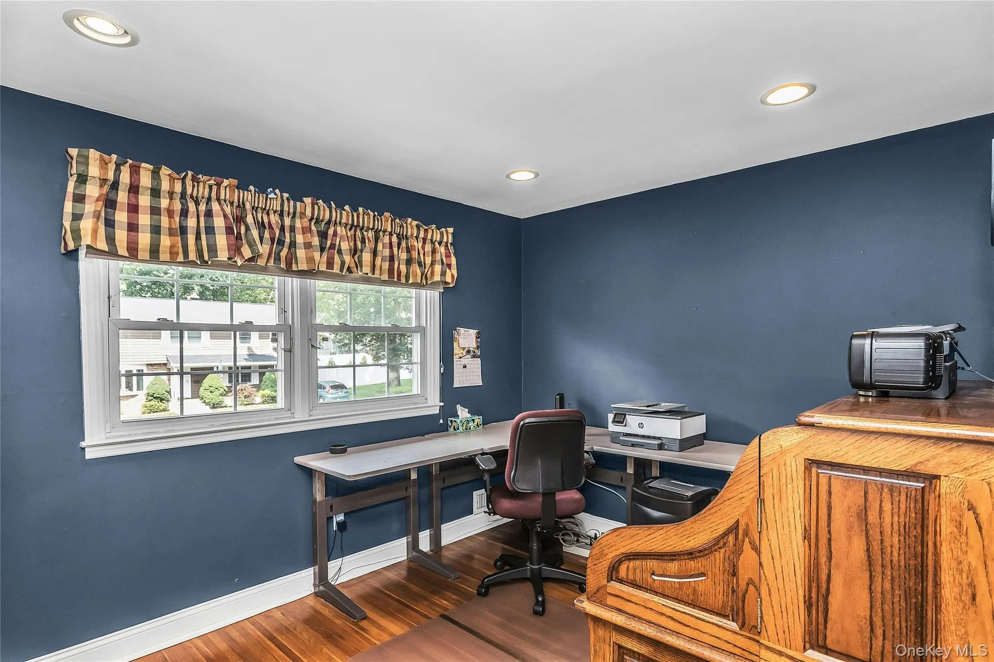 8 Lenmore Drive, Oyster Bay, NY, 4 Bedrooms Bedrooms, 8 Rooms Rooms,2 BathroomsBathrooms,Residential,For Rent,Lenmore,0,1035009 8 Lenmore Drive, Oyster Bay, NY, 4 Bedrooms Bedrooms, 8 Rooms Rooms,2 BathroomsBathrooms,Residential,For Rent,Lenmore,0,1035009