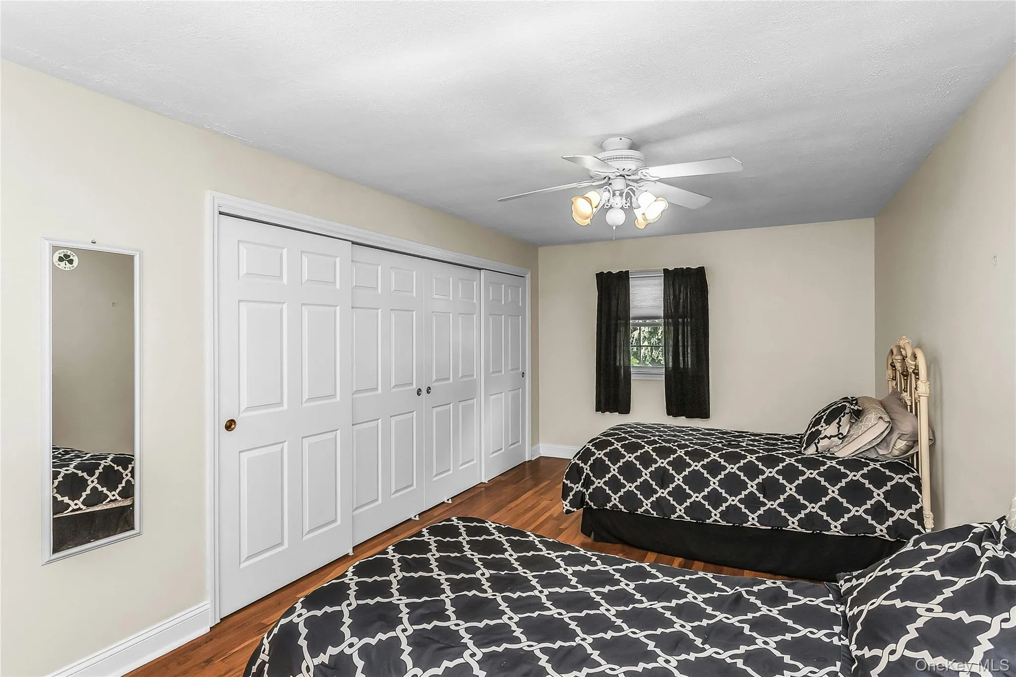 8 Lenmore Drive, Oyster Bay, NY, 4 Bedrooms Bedrooms, 8 Rooms Rooms,2 BathroomsBathrooms,Residential,For Rent,Lenmore,0,1035009 8 Lenmore Drive, Oyster Bay, NY, 4 Bedrooms Bedrooms, 8 Rooms Rooms,2 BathroomsBathrooms,Residential,For Rent,Lenmore,0,1035009