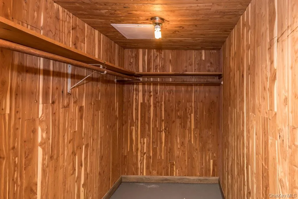 8 Lenmore Drive, Oyster Bay, NY, 4 Bedrooms Bedrooms, 8 Rooms Rooms,2 BathroomsBathrooms,Residential,For Rent,Lenmore,0,1035009 8 Lenmore Drive, Oyster Bay, NY, 4 Bedrooms Bedrooms, 8 Rooms Rooms,2 BathroomsBathrooms,Residential,For Rent,Lenmore,0,1035009