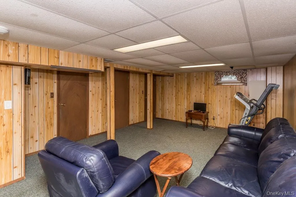8 Lenmore Drive, Oyster Bay, NY, 4 Bedrooms Bedrooms, 8 Rooms Rooms,2 BathroomsBathrooms,Residential,For Rent,Lenmore,0,1035009 8 Lenmore Drive, Oyster Bay, NY, 4 Bedrooms Bedrooms, 8 Rooms Rooms,2 BathroomsBathrooms,Residential,For Rent,Lenmore,0,1035009