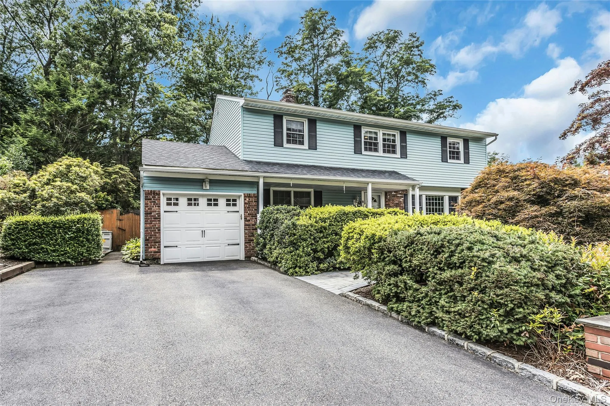 8 Lenmore Drive, Oyster Bay, NY, 4 Bedrooms Bedrooms, 8 Rooms Rooms,2 BathroomsBathrooms,Residential,For Rent,Lenmore,0,1035009 8 Lenmore Drive, Oyster Bay, NY, 4 Bedrooms Bedrooms, 8 Rooms Rooms,2 BathroomsBathrooms,Residential,For Rent,Lenmore,0,1035009