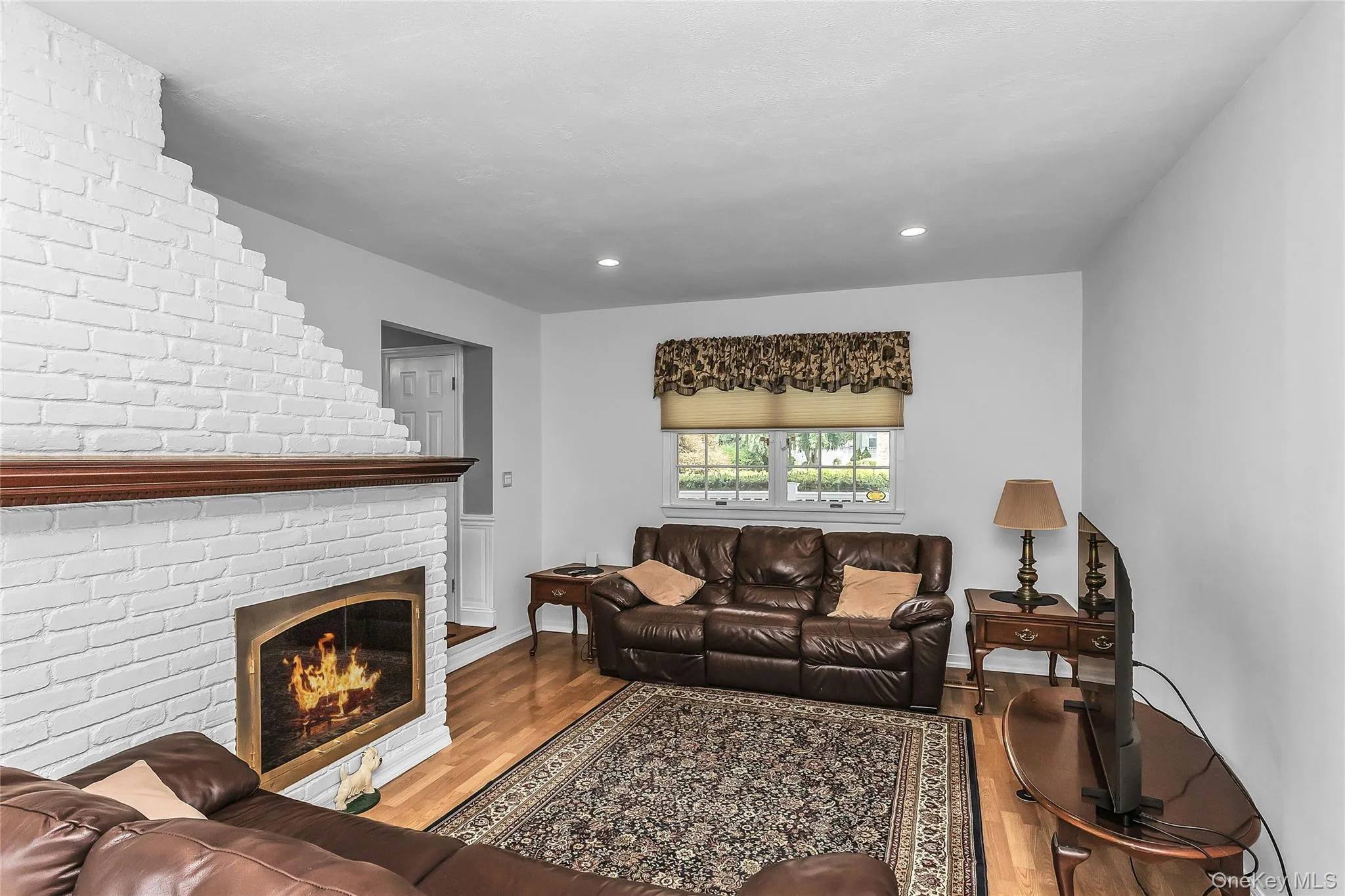 8 Lenmore Drive, Oyster Bay, NY, 4 Bedrooms Bedrooms, 8 Rooms Rooms,2 BathroomsBathrooms,Residential,For Rent,Lenmore,0,1035009 8 Lenmore Drive, Oyster Bay, NY, 4 Bedrooms Bedrooms, 8 Rooms Rooms,2 BathroomsBathrooms,Residential,For Rent,Lenmore,0,1035009