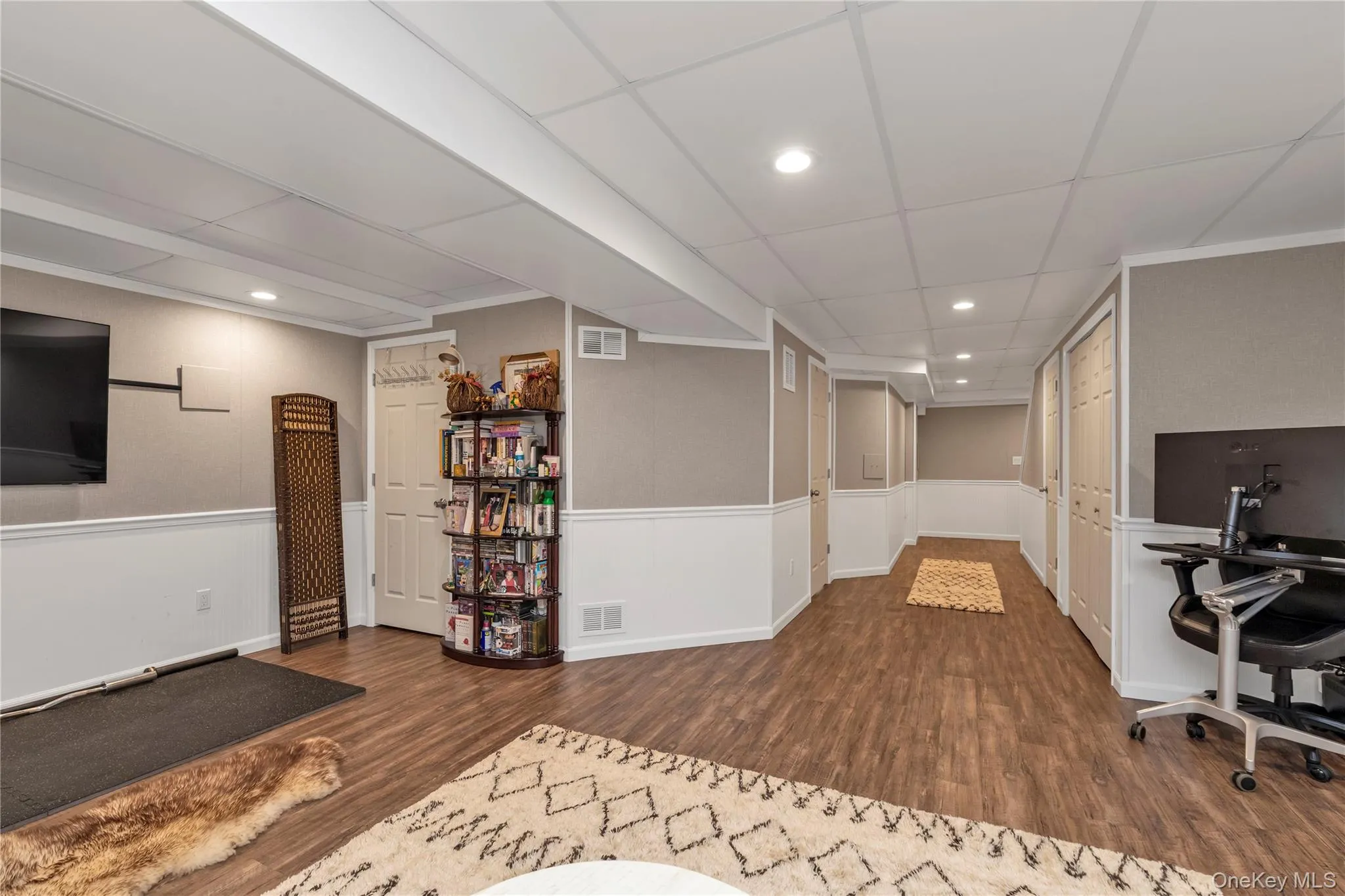 26 Scarborough Drive, Smithtown, NY, 2 Bedrooms Bedrooms, 8 Rooms Rooms,2 BathroomsBathrooms,Residential,For Rent,Scarborough,0,1035010 26 Scarborough Drive, Smithtown, NY, 2 Bedrooms Bedrooms, 8 Rooms Rooms,2 BathroomsBathrooms,Residential,For Rent,Scarborough,0,1035010