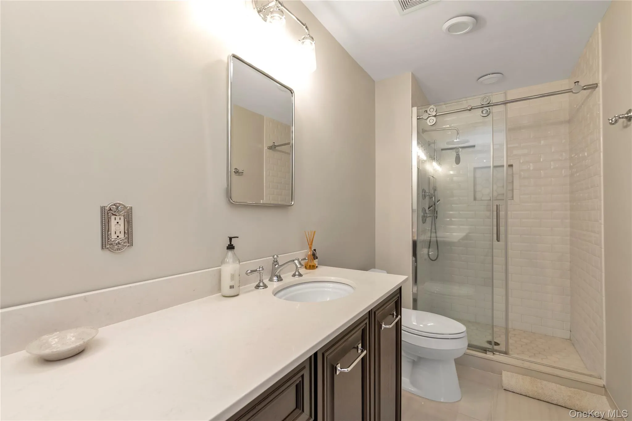 26 Scarborough Drive, Smithtown, NY, 2 Bedrooms Bedrooms, 8 Rooms Rooms,2 BathroomsBathrooms,Residential,For Rent,Scarborough,0,1035010 26 Scarborough Drive, Smithtown, NY, 2 Bedrooms Bedrooms, 8 Rooms Rooms,2 BathroomsBathrooms,Residential,For Rent,Scarborough,0,1035010
