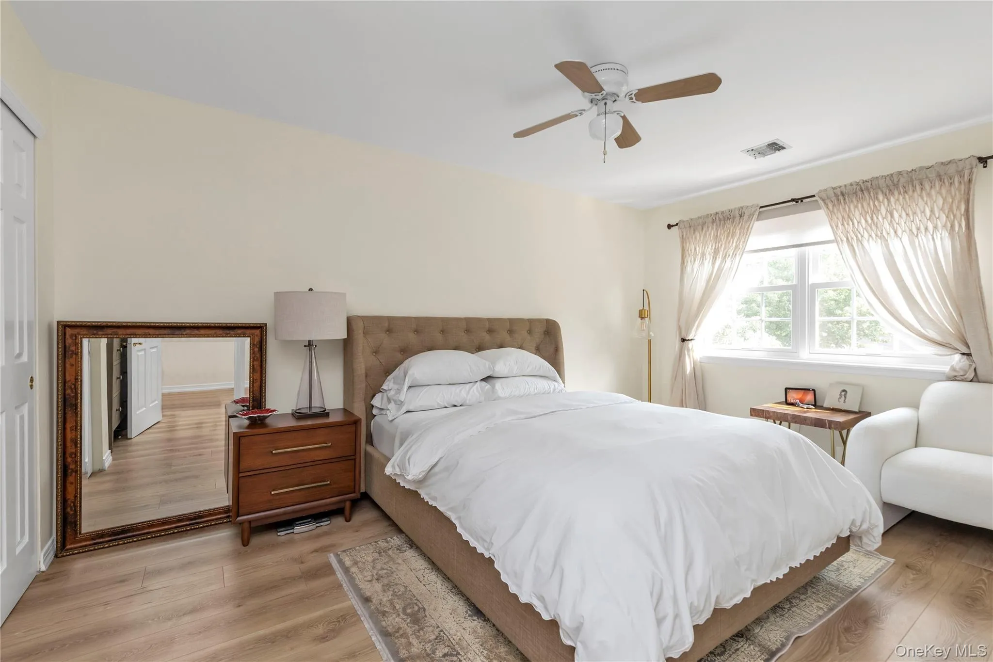 26 Scarborough Drive, Smithtown, NY, 2 Bedrooms Bedrooms, 8 Rooms Rooms,2 BathroomsBathrooms,Residential,For Rent,Scarborough,0,1035010 26 Scarborough Drive, Smithtown, NY, 2 Bedrooms Bedrooms, 8 Rooms Rooms,2 BathroomsBathrooms,Residential,For Rent,Scarborough,0,1035010