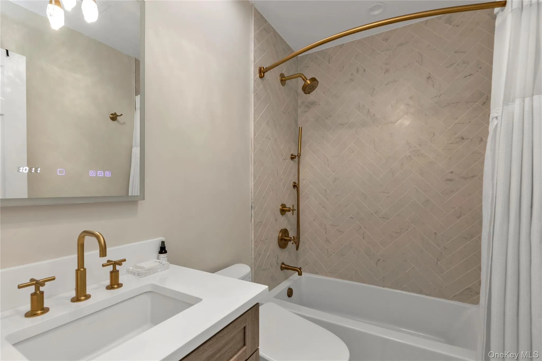 26 Scarborough Drive, Smithtown, NY, 2 Bedrooms Bedrooms, 8 Rooms Rooms,2 BathroomsBathrooms,Residential,For Rent,Scarborough,0,1035010 26 Scarborough Drive, Smithtown, NY, 2 Bedrooms Bedrooms, 8 Rooms Rooms,2 BathroomsBathrooms,Residential,For Rent,Scarborough,0,1035010