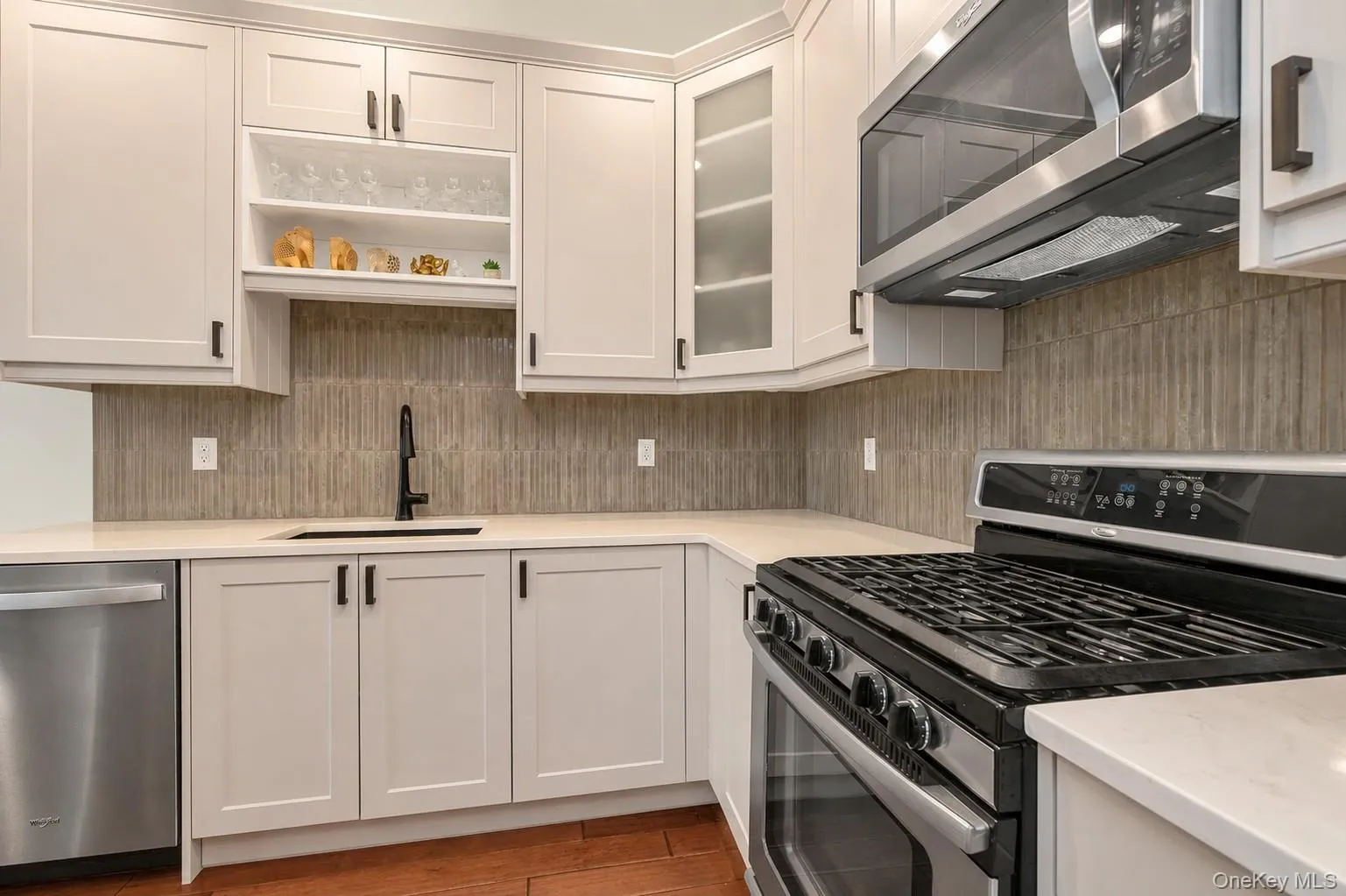 26 Scarborough Drive, Smithtown, NY, 2 Bedrooms Bedrooms, 8 Rooms Rooms,2 BathroomsBathrooms,Residential,For Rent,Scarborough,0,1035010 26 Scarborough Drive, Smithtown, NY, 2 Bedrooms Bedrooms, 8 Rooms Rooms,2 BathroomsBathrooms,Residential,For Rent,Scarborough,0,1035010