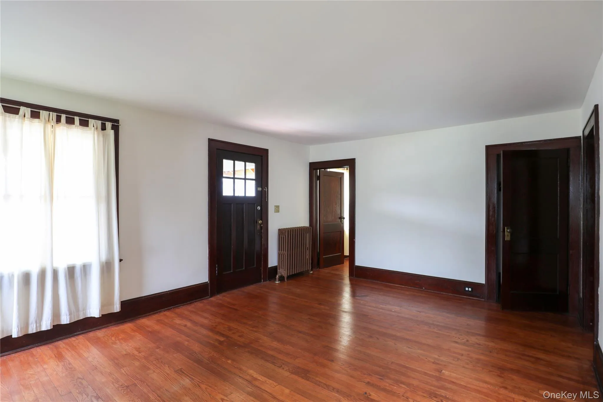 375 Broadway, Esopus, NY, 3 Bedrooms Bedrooms, 6 Rooms Rooms,1 BathroomBathrooms,Residential Lease,For Rent,Broadway,0,1035014 375 Broadway, Esopus, NY, 3 Bedrooms Bedrooms, 6 Rooms Rooms,1 BathroomBathrooms,Residential Lease,For Rent,Broadway,0,1035014