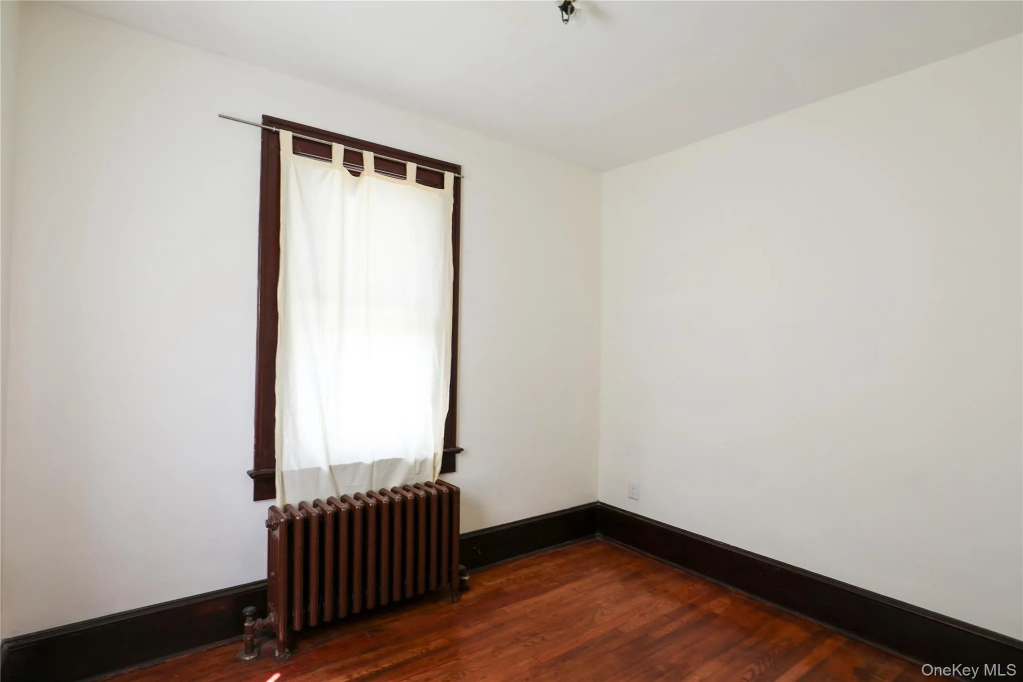 375 Broadway, Esopus, NY, 3 Bedrooms Bedrooms, 6 Rooms Rooms,1 BathroomBathrooms,Residential Lease,For Rent,Broadway,0,1035014 375 Broadway, Esopus, NY, 3 Bedrooms Bedrooms, 6 Rooms Rooms,1 BathroomBathrooms,Residential Lease,For Rent,Broadway,0,1035014