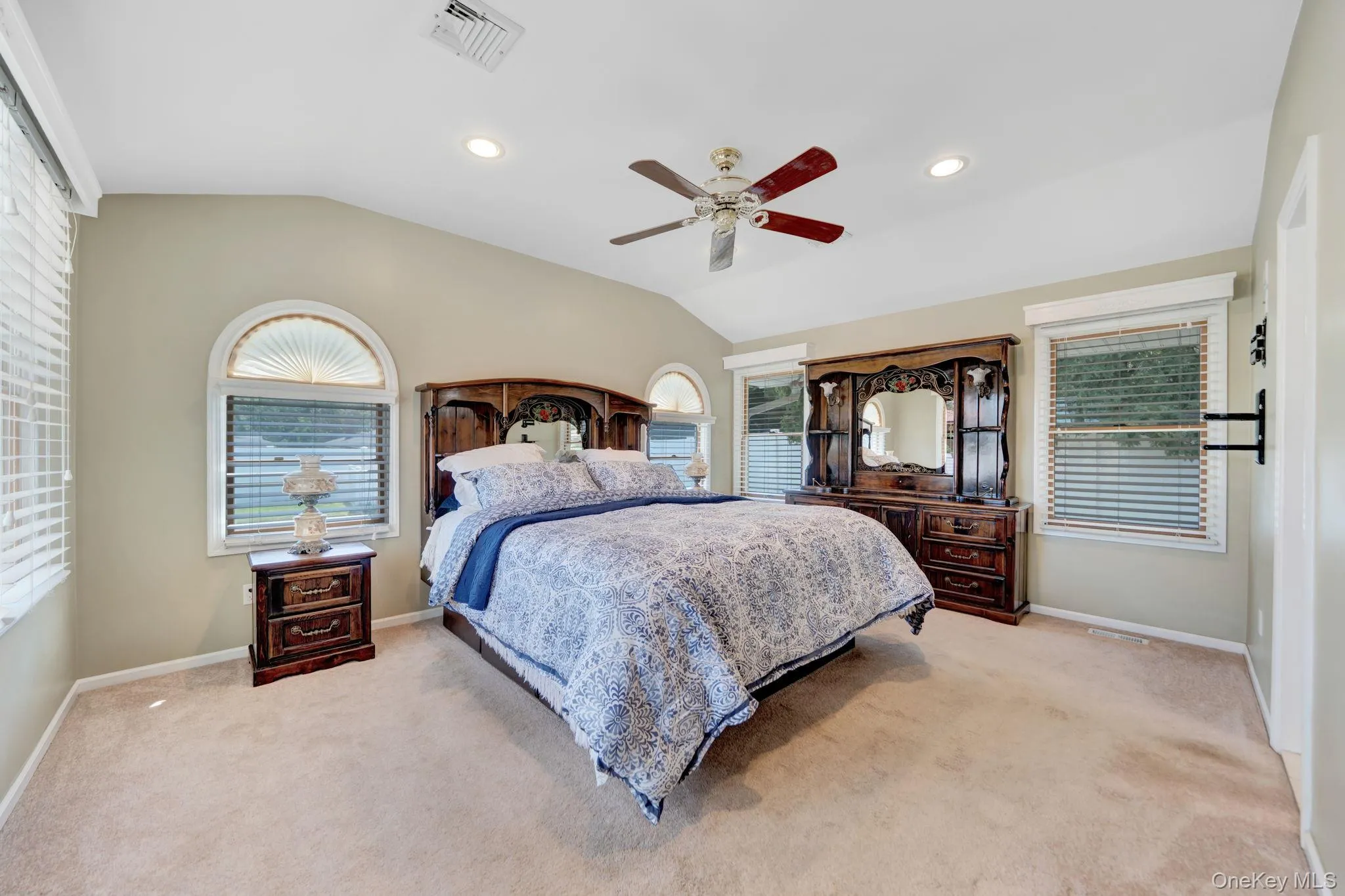 15 Abbey Drive, Huntington, NY, 3 Bedrooms Bedrooms, 8 Rooms Rooms,3 BathroomsBathrooms,Residential,For Rent,Abbey,0,1035018 15 Abbey Drive, Huntington, NY, 3 Bedrooms Bedrooms, 8 Rooms Rooms,3 BathroomsBathrooms,Residential,For Rent,Abbey,0,1035018