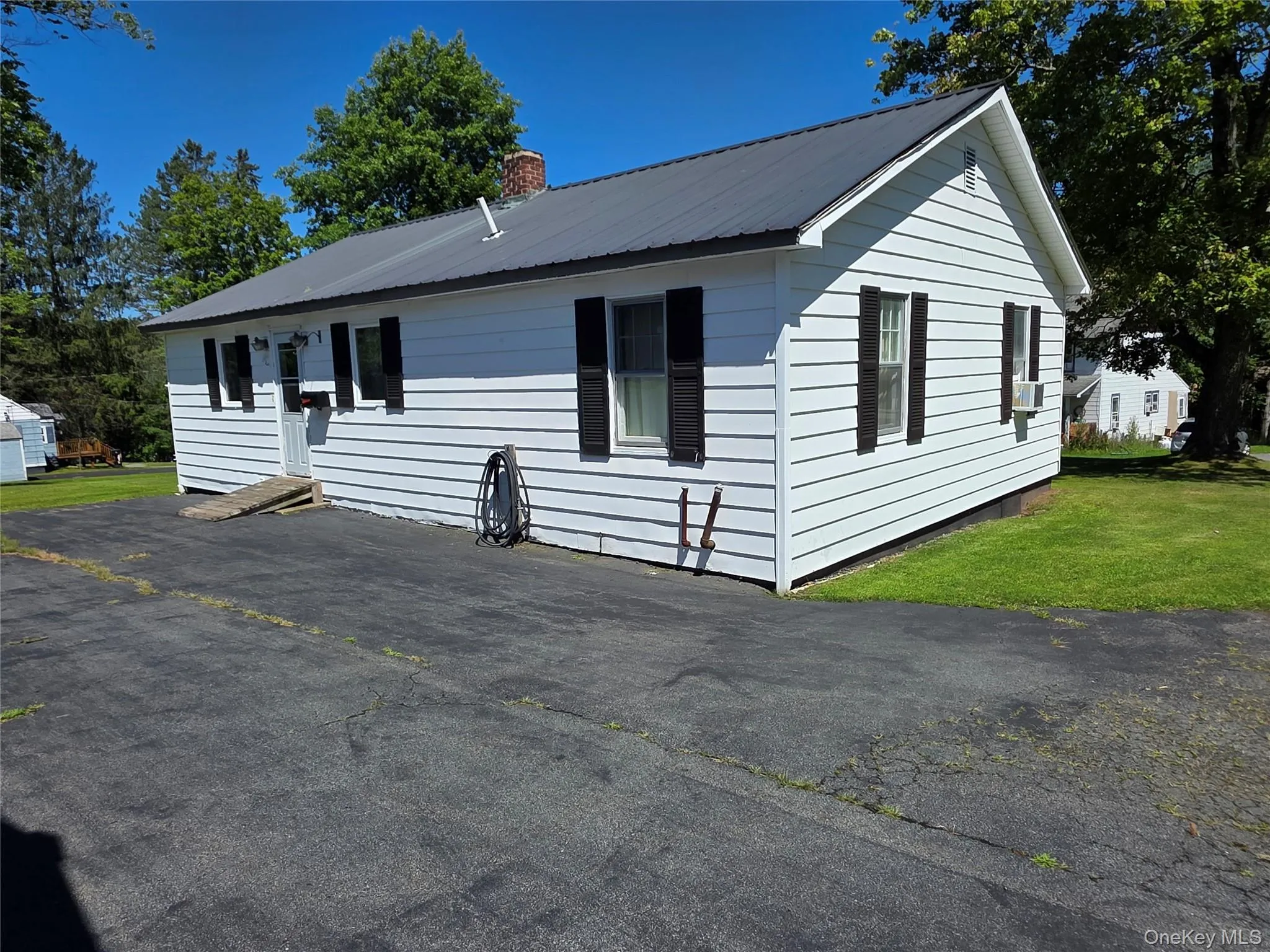 12 Winthrop Avenue, Liberty, NY, 2 Bedrooms Bedrooms, 5 Rooms Rooms,1 BathroomBathrooms,Residential,For Rent,Winthrop,0,1035019 12 Winthrop Avenue, Liberty, NY, 2 Bedrooms Bedrooms, 5 Rooms Rooms,1 BathroomBathrooms,Residential,For Rent,Winthrop,0,1035019