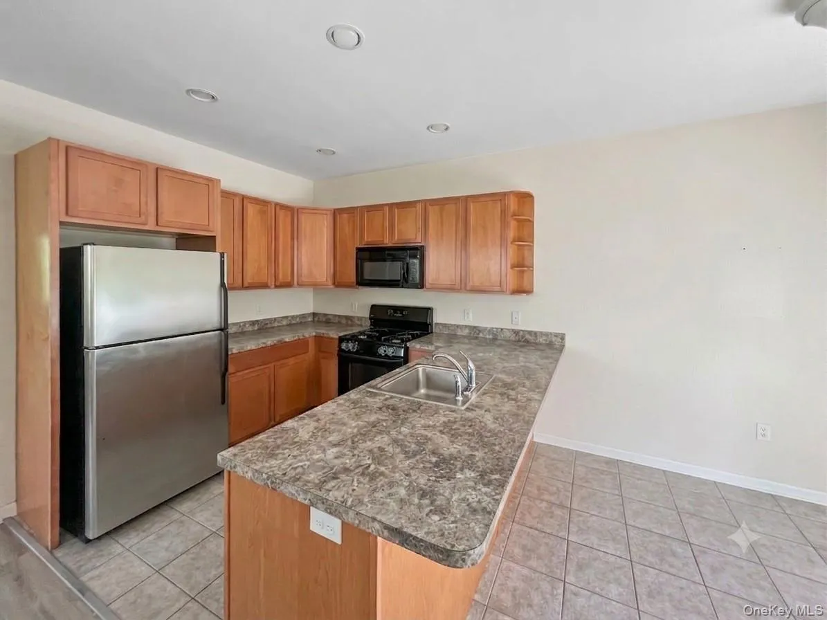 61 River Drive, Fishkill, NY, 3 Bedrooms Bedrooms, 6 Rooms Rooms,2 BathroomsBathrooms,Residential Lease,For Rent,River,0,1035021 61 River Drive, Fishkill, NY, 3 Bedrooms Bedrooms, 6 Rooms Rooms,2 BathroomsBathrooms,Residential Lease,For Rent,River,0,1035021