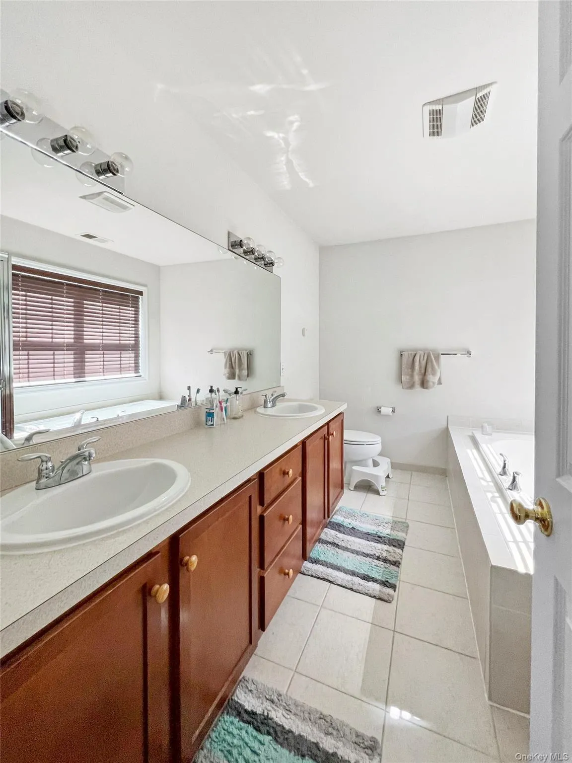 61 River Drive, Fishkill, NY, 3 Bedrooms Bedrooms, 6 Rooms Rooms,2 BathroomsBathrooms,Residential Lease,For Rent,River,0,1035021 61 River Drive, Fishkill, NY, 3 Bedrooms Bedrooms, 6 Rooms Rooms,2 BathroomsBathrooms,Residential Lease,For Rent,River,0,1035021