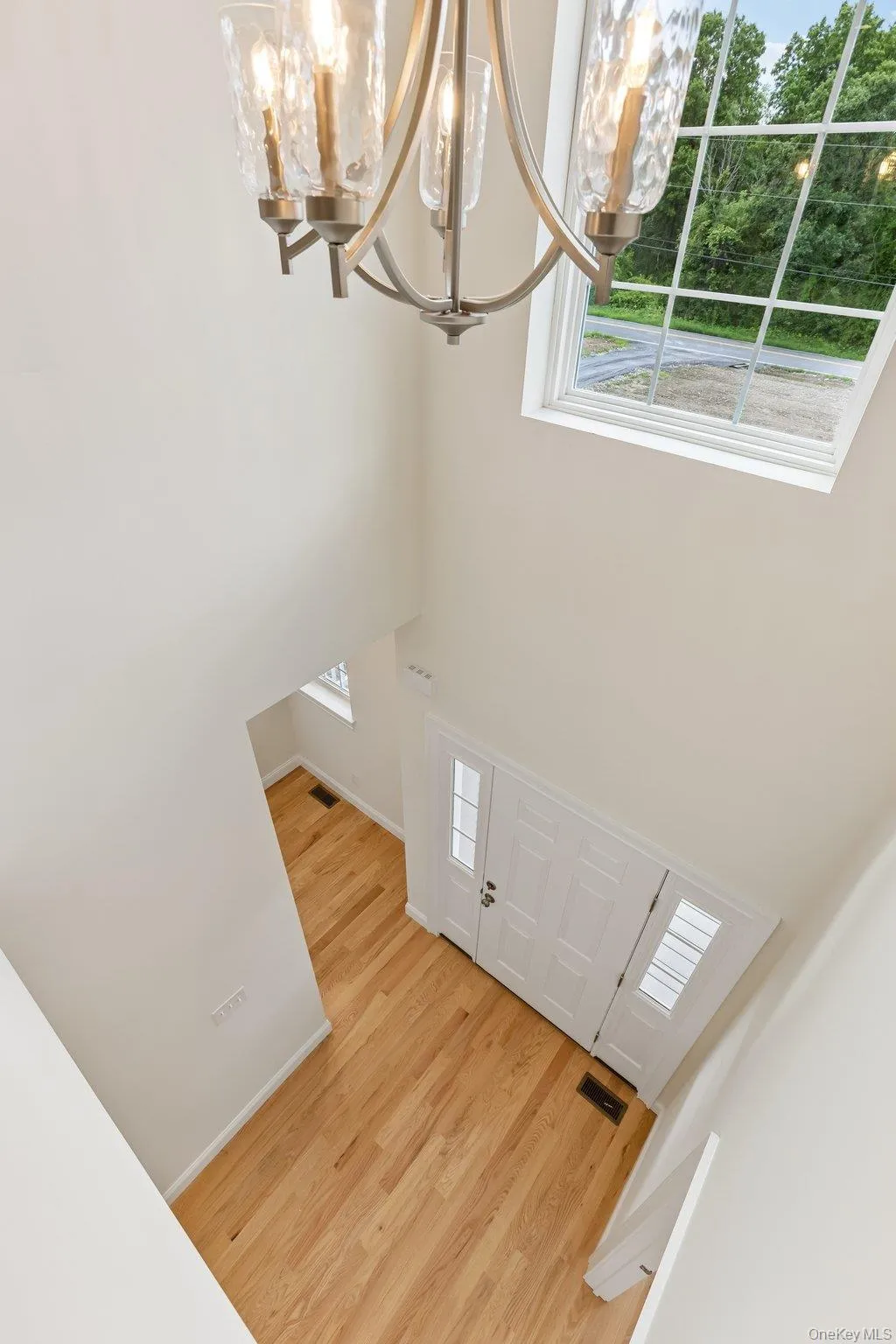 2-story enry 2-story enry