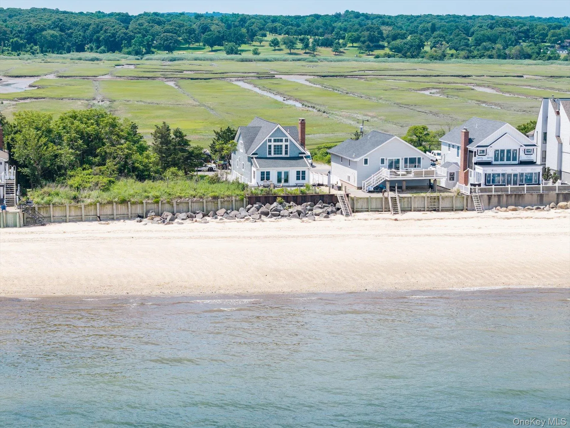 Fishing, beach walking, kayaking, swimming ....all in your front yard !!! Fishing, beach walking, kayaking, swimming ....all in your front yard !!!