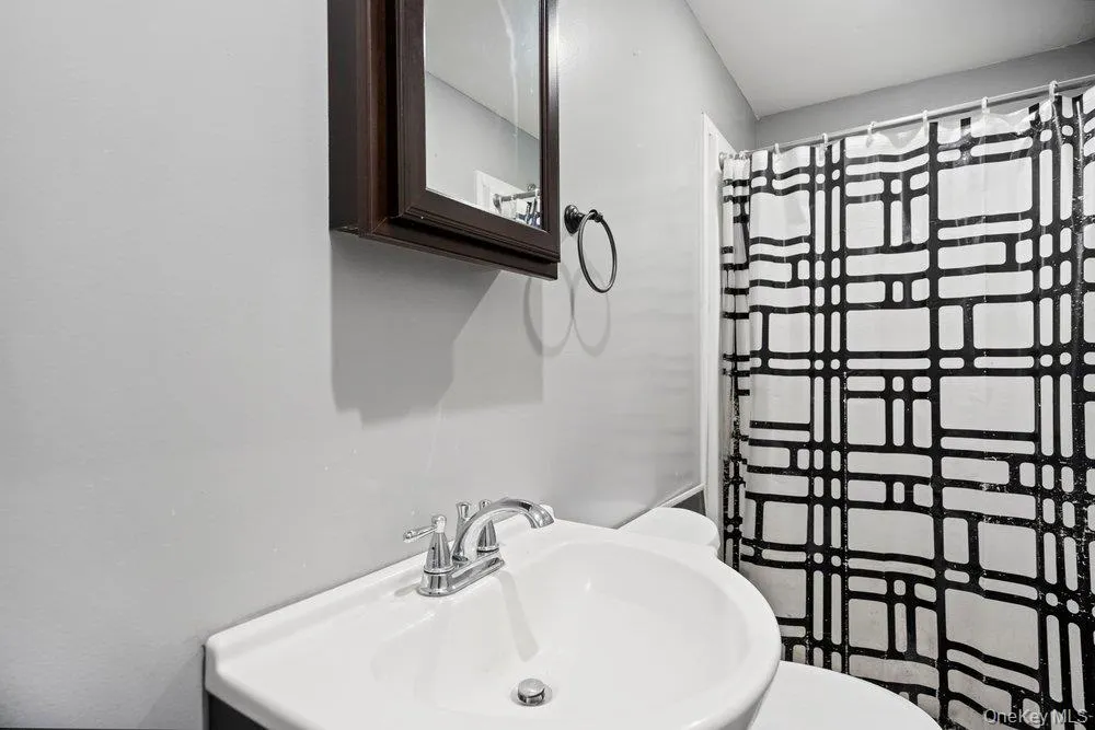 64 Sally Lane, Brookhaven, NY, 3 Bedrooms Bedrooms, 8 Rooms Rooms,3 BathroomsBathrooms,Residential,For Rent,Sally,0,1035028 64 Sally Lane, Brookhaven, NY, 3 Bedrooms Bedrooms, 8 Rooms Rooms,3 BathroomsBathrooms,Residential,For Rent,Sally,0,1035028