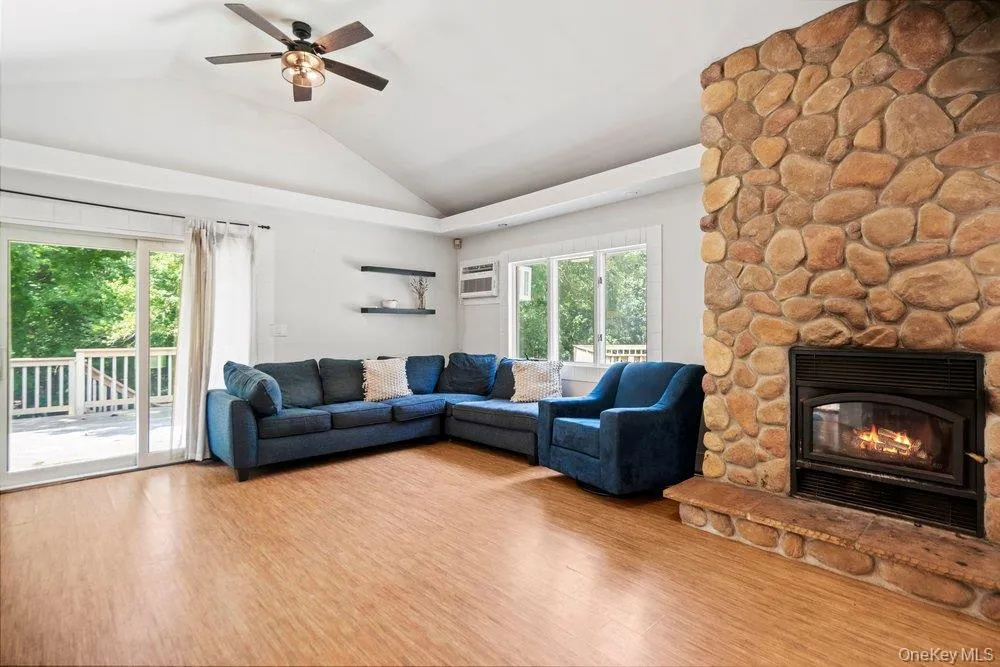 64 Sally Lane, Brookhaven, NY, 3 Bedrooms Bedrooms, 8 Rooms Rooms,3 BathroomsBathrooms,Residential,For Rent,Sally,0,1035028 64 Sally Lane, Brookhaven, NY, 3 Bedrooms Bedrooms, 8 Rooms Rooms,3 BathroomsBathrooms,Residential,For Rent,Sally,0,1035028