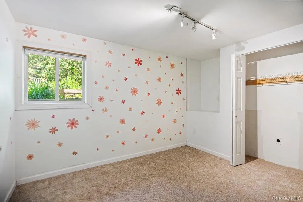 64 Sally Lane, Brookhaven, NY, 3 Bedrooms Bedrooms, 8 Rooms Rooms,3 BathroomsBathrooms,Residential,For Rent,Sally,0,1035028 64 Sally Lane, Brookhaven, NY, 3 Bedrooms Bedrooms, 8 Rooms Rooms,3 BathroomsBathrooms,Residential,For Rent,Sally,0,1035028