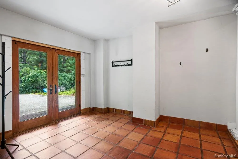 64 Sally Lane, Brookhaven, NY, 3 Bedrooms Bedrooms, 8 Rooms Rooms,3 BathroomsBathrooms,Residential,For Rent,Sally,0,1035028 64 Sally Lane, Brookhaven, NY, 3 Bedrooms Bedrooms, 8 Rooms Rooms,3 BathroomsBathrooms,Residential,For Rent,Sally,0,1035028