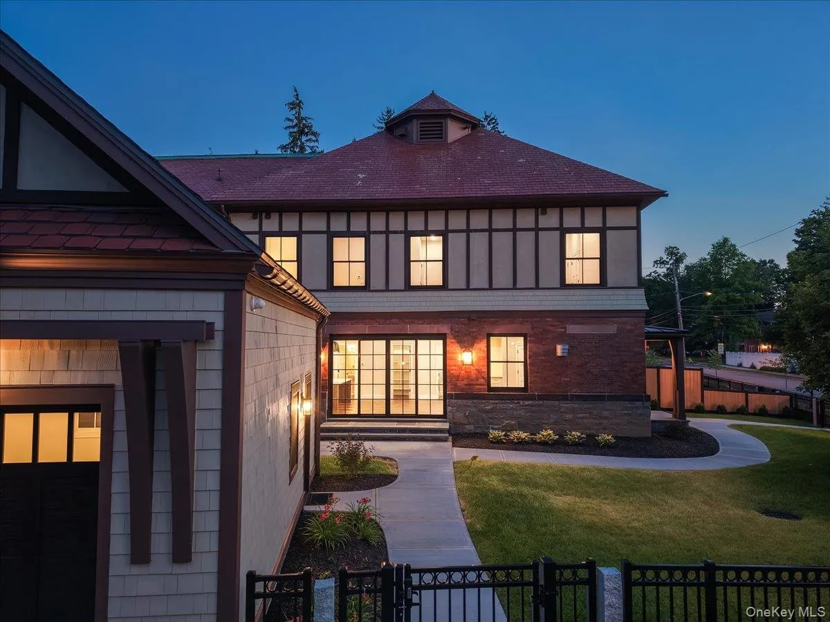 122 Regent Street, Saratoga Springs, NY, 3 Bedrooms Bedrooms, 8 Rooms Rooms,2 BathroomsBathrooms,Residential,For Rent,Regent,0,1035029 122 Regent Street, Saratoga Springs, NY, 3 Bedrooms Bedrooms, 8 Rooms Rooms,2 BathroomsBathrooms,Residential,For Rent,Regent,0,1035029
