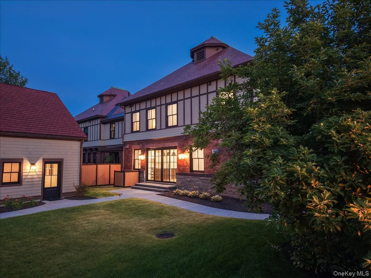 122 Regent Street, Saratoga Springs, NY, 3 Bedrooms Bedrooms, 8 Rooms Rooms,2 BathroomsBathrooms,Residential,For Rent,Regent,0,1035029 122 Regent Street, Saratoga Springs, NY, 3 Bedrooms Bedrooms, 8 Rooms Rooms,2 BathroomsBathrooms,Residential,For Rent,Regent,0,1035029