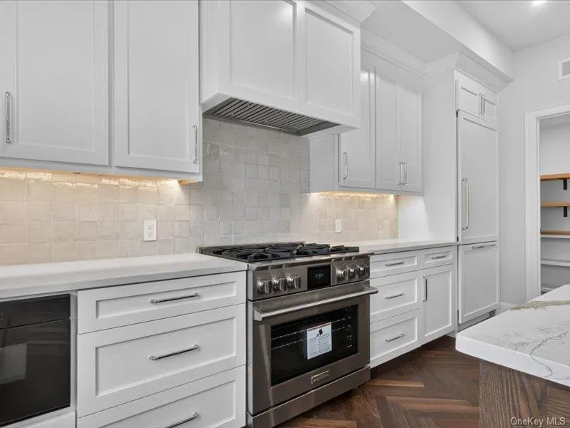 122 Regent Street, Saratoga Springs, NY, 3 Bedrooms Bedrooms, 8 Rooms Rooms,2 BathroomsBathrooms,Residential,For Rent,Regent,0,1035029 122 Regent Street, Saratoga Springs, NY, 3 Bedrooms Bedrooms, 8 Rooms Rooms,2 BathroomsBathrooms,Residential,For Rent,Regent,0,1035029
