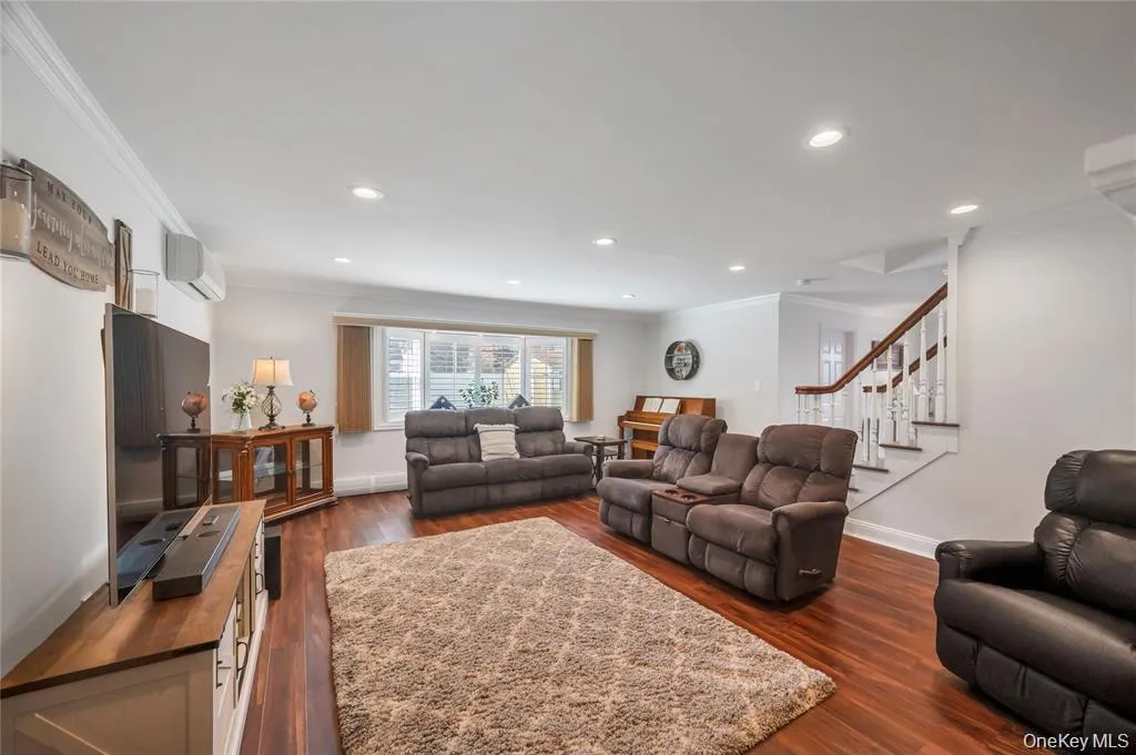 26 Ballad Lane, Oyster Bay, NY, 4 Bedrooms Bedrooms, 10 Rooms Rooms,2 BathroomsBathrooms,Residential,For Rent,Ballad,0,1035033 26 Ballad Lane, Oyster Bay, NY, 4 Bedrooms Bedrooms, 10 Rooms Rooms,2 BathroomsBathrooms,Residential,For Rent,Ballad,0,1035033