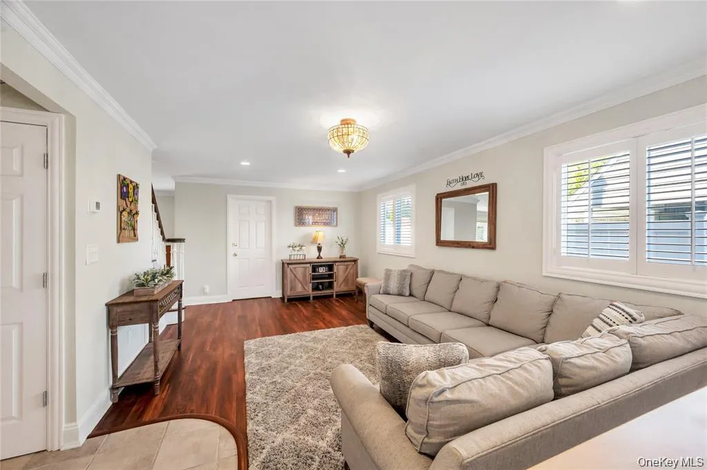 26 Ballad Lane, Oyster Bay, NY, 4 Bedrooms Bedrooms, 10 Rooms Rooms,2 BathroomsBathrooms,Residential,For Rent,Ballad,0,1035033 26 Ballad Lane, Oyster Bay, NY, 4 Bedrooms Bedrooms, 10 Rooms Rooms,2 BathroomsBathrooms,Residential,For Rent,Ballad,0,1035033