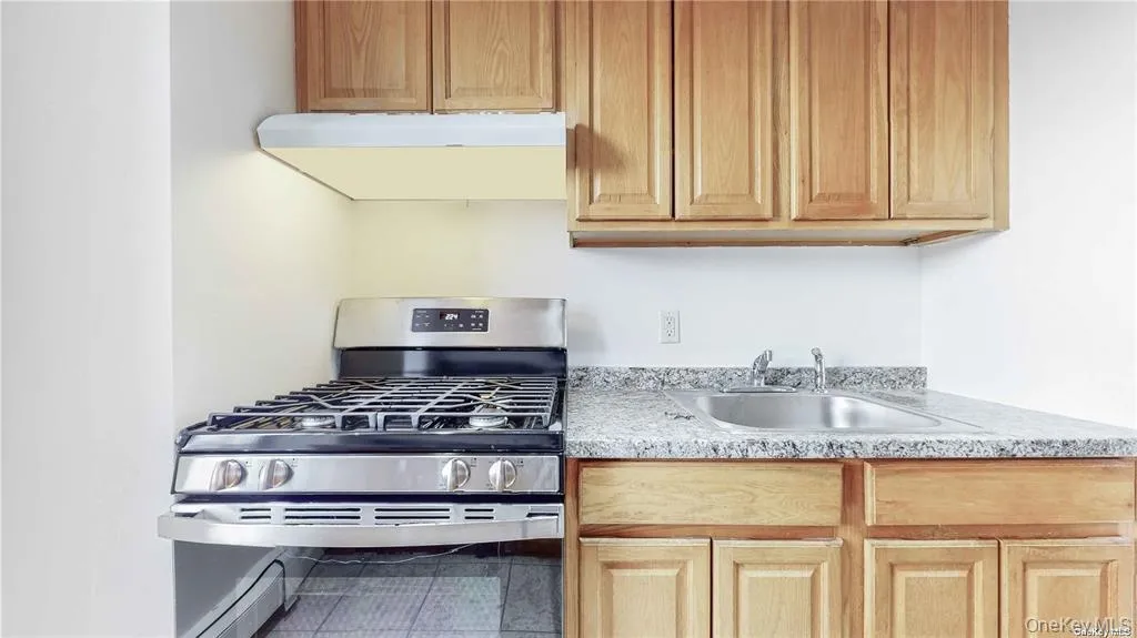 84-70 129th Street, New York, NY, 2 Bedrooms Bedrooms, 5 Rooms Rooms,1 BathroomBathrooms,Residential,For Rent,129th,0,1035034 84-70 129th Street, New York, NY, 2 Bedrooms Bedrooms, 5 Rooms Rooms,1 BathroomBathrooms,Residential,For Rent,129th,0,1035034