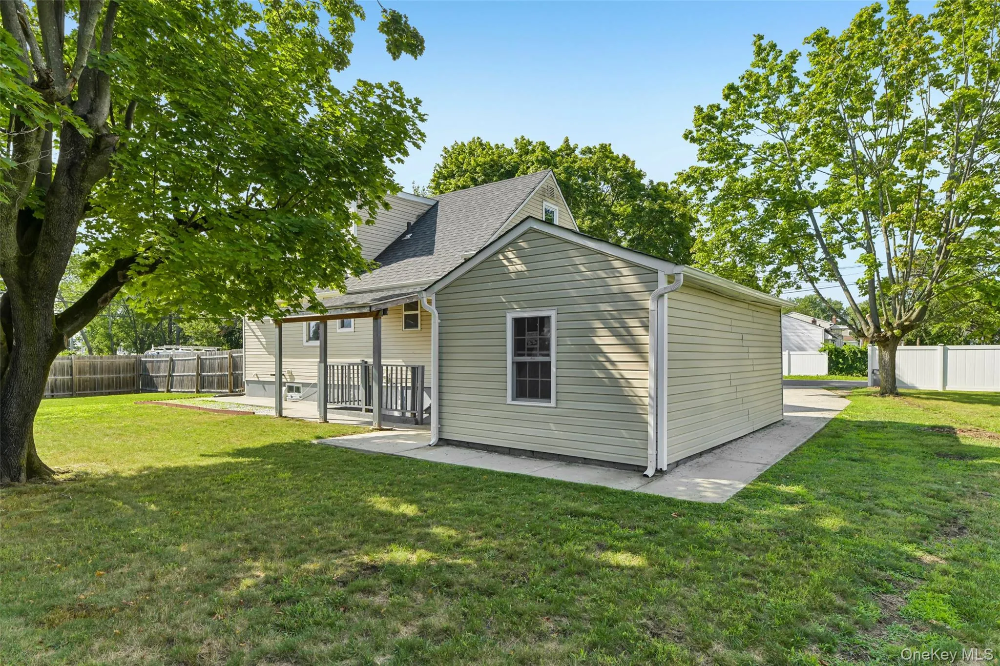 416 Arizona Avenue, Islip, NY, 4 Bedrooms Bedrooms, 19 Rooms Rooms,3 BathroomsBathrooms,Residential,For Rent,Arizona,0,1035035 416 Arizona Avenue, Islip, NY, 4 Bedrooms Bedrooms, 19 Rooms Rooms,3 BathroomsBathrooms,Residential,For Rent,Arizona,0,1035035