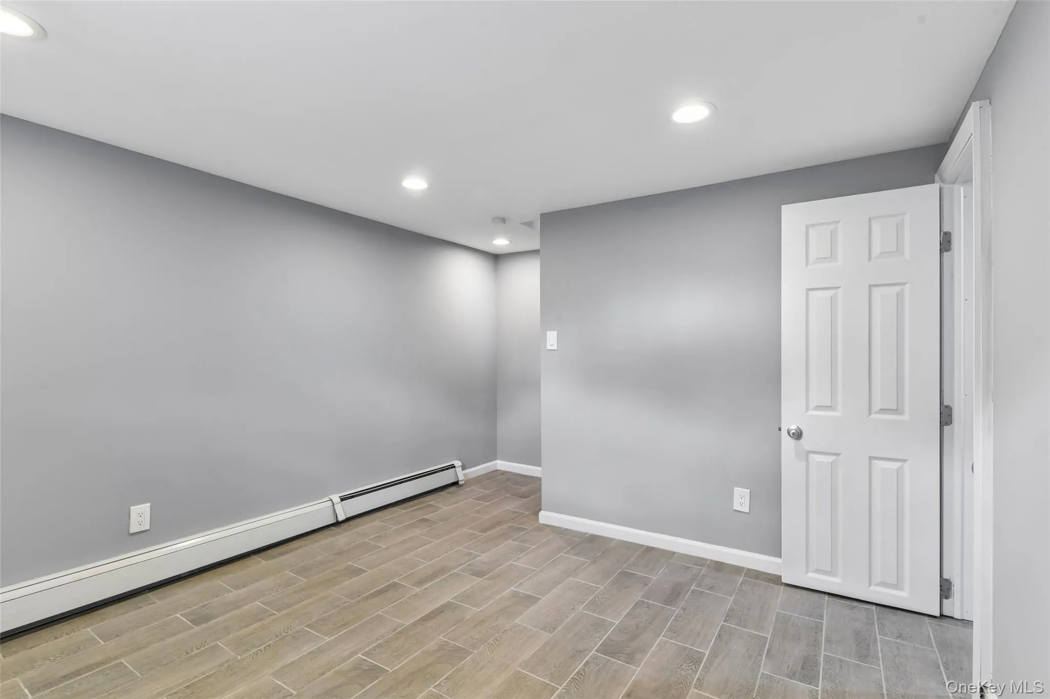 416 Arizona Avenue, Islip, NY, 4 Bedrooms Bedrooms, 19 Rooms Rooms,3 BathroomsBathrooms,Residential,For Rent,Arizona,0,1035035 416 Arizona Avenue, Islip, NY, 4 Bedrooms Bedrooms, 19 Rooms Rooms,3 BathroomsBathrooms,Residential,For Rent,Arizona,0,1035035