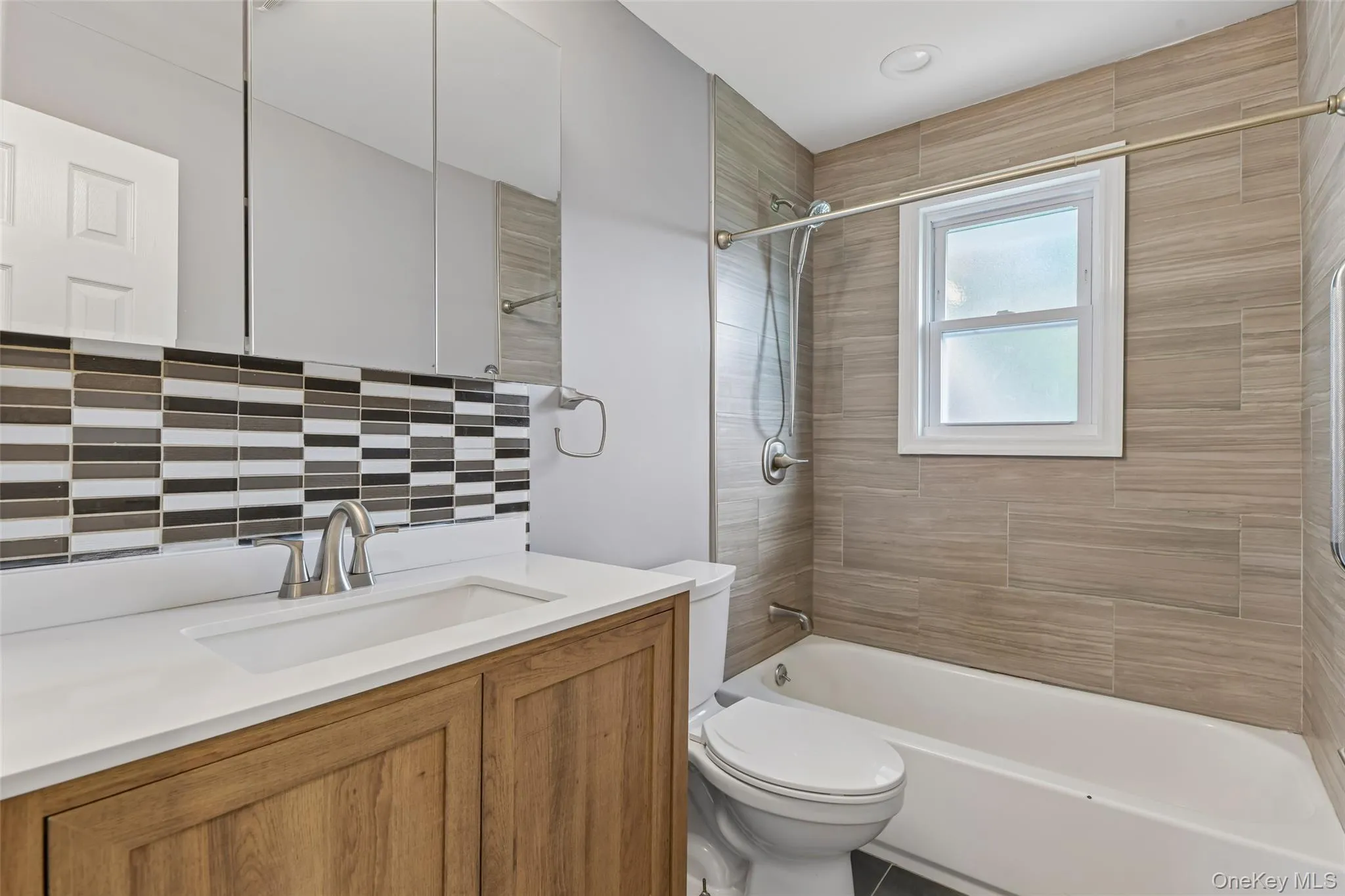 416 Arizona Avenue, Islip, NY, 4 Bedrooms Bedrooms, 19 Rooms Rooms,3 BathroomsBathrooms,Residential,For Rent,Arizona,0,1035035 416 Arizona Avenue, Islip, NY, 4 Bedrooms Bedrooms, 19 Rooms Rooms,3 BathroomsBathrooms,Residential,For Rent,Arizona,0,1035035