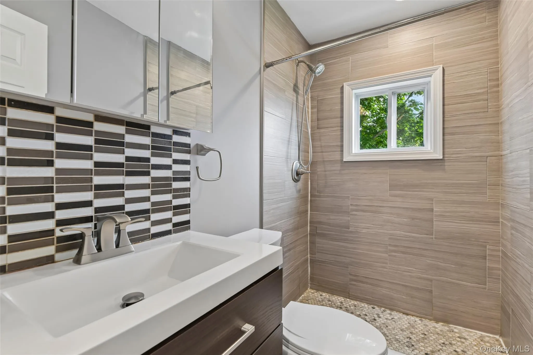 416 Arizona Avenue, Islip, NY, 4 Bedrooms Bedrooms, 19 Rooms Rooms,3 BathroomsBathrooms,Residential,For Rent,Arizona,0,1035035 416 Arizona Avenue, Islip, NY, 4 Bedrooms Bedrooms, 19 Rooms Rooms,3 BathroomsBathrooms,Residential,For Rent,Arizona,0,1035035