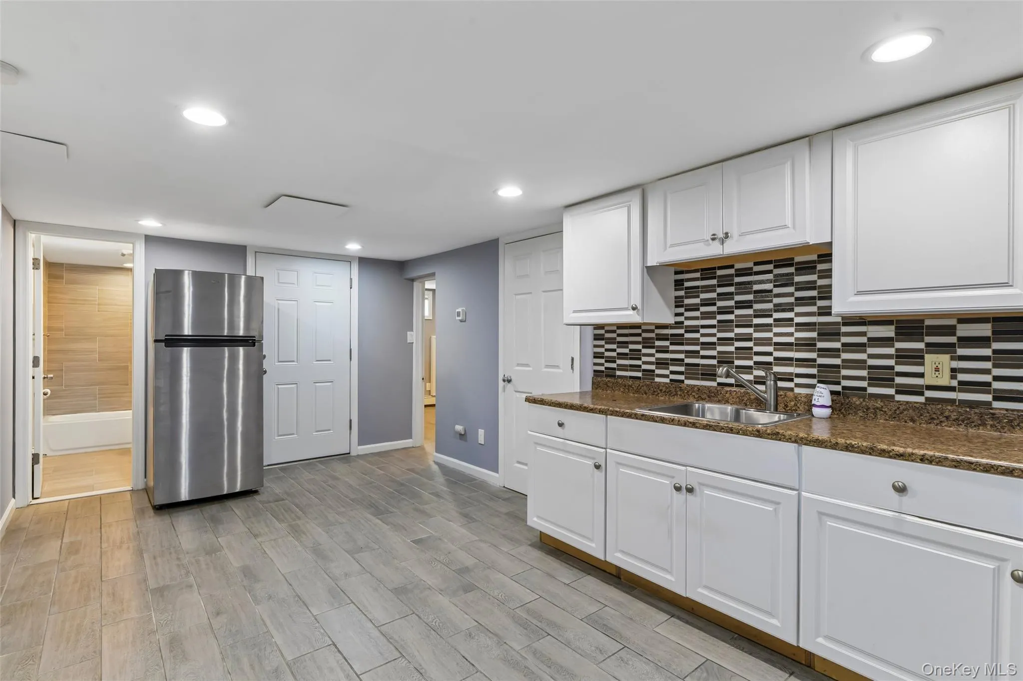 416 Arizona Avenue, Islip, NY, 4 Bedrooms Bedrooms, 19 Rooms Rooms,3 BathroomsBathrooms,Residential,For Rent,Arizona,0,1035035 416 Arizona Avenue, Islip, NY, 4 Bedrooms Bedrooms, 19 Rooms Rooms,3 BathroomsBathrooms,Residential,For Rent,Arizona,0,1035035