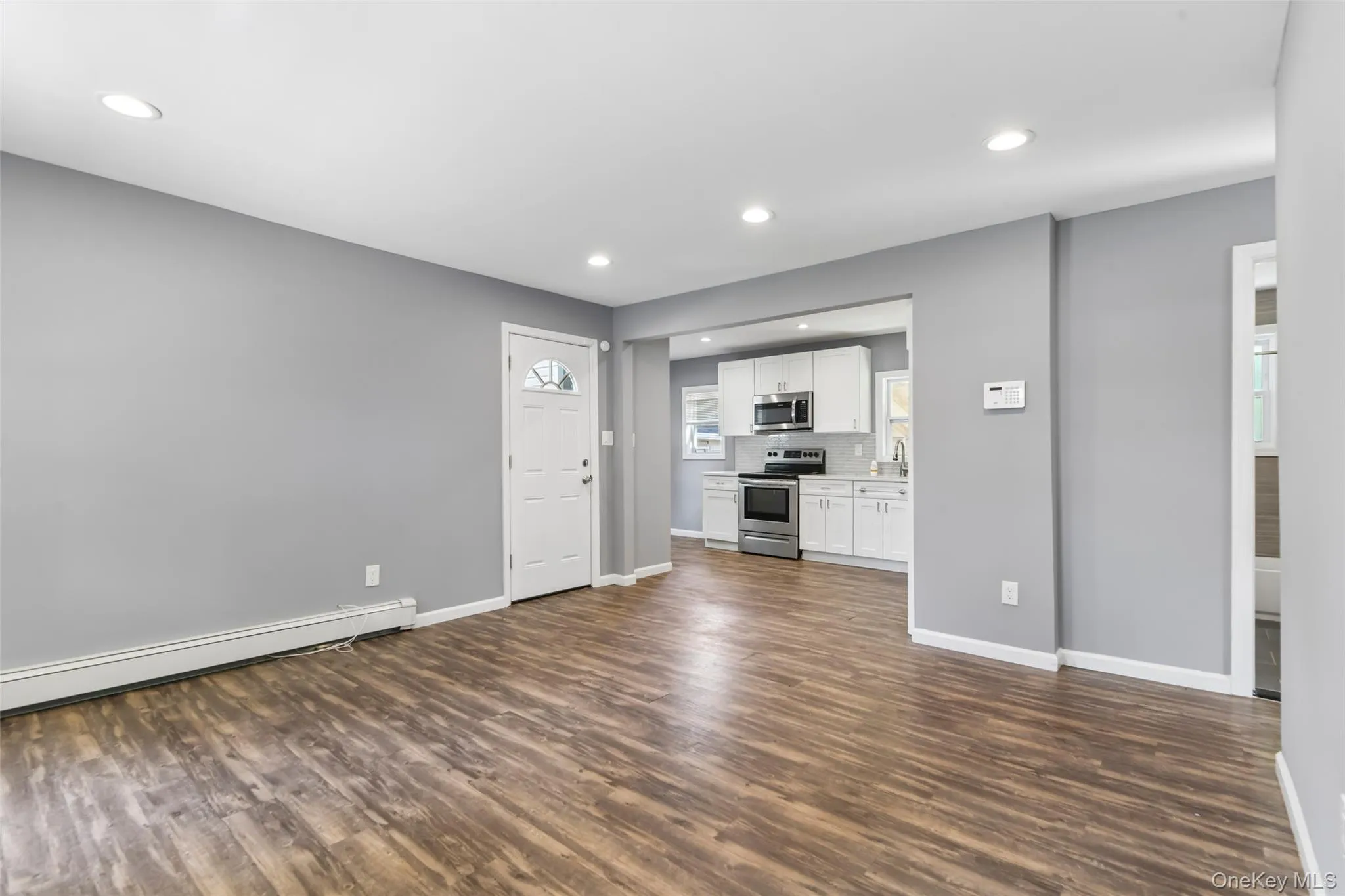 416 Arizona Avenue, Islip, NY, 4 Bedrooms Bedrooms, 19 Rooms Rooms,3 BathroomsBathrooms,Residential,For Rent,Arizona,0,1035035 416 Arizona Avenue, Islip, NY, 4 Bedrooms Bedrooms, 19 Rooms Rooms,3 BathroomsBathrooms,Residential,For Rent,Arizona,0,1035035